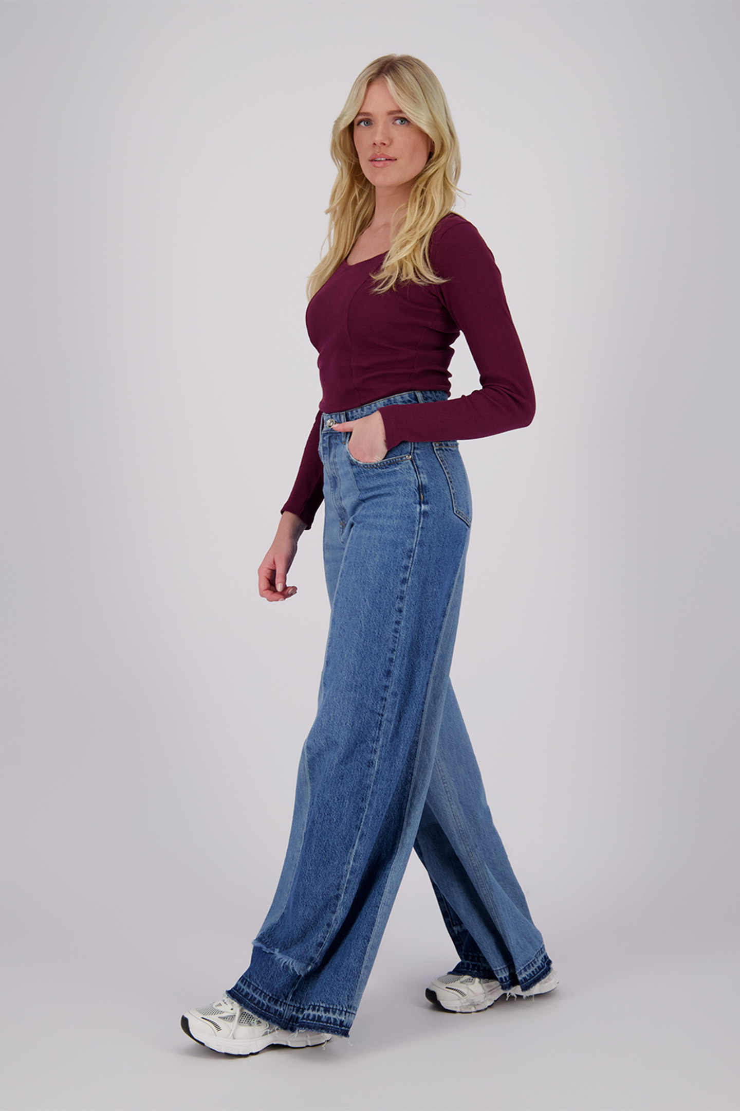 CENOTE TWOTONE LIGHT BLUE STONE 6