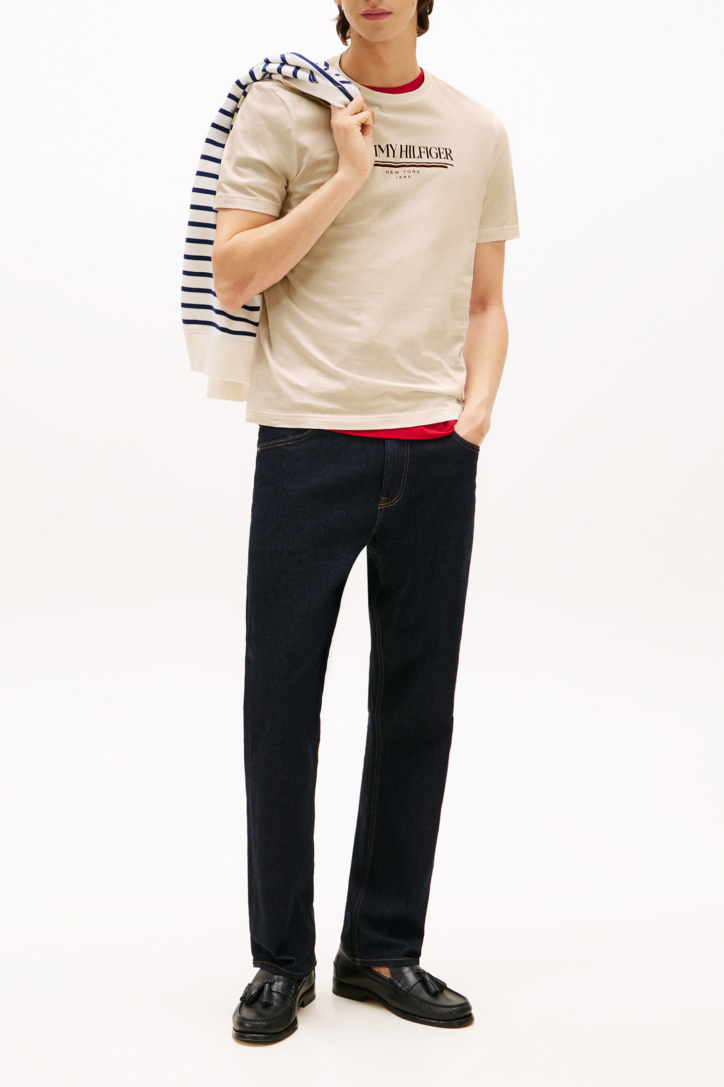 BRAND LOVE HILFIGER NEWSPRINT STANDARD FIT T-SHIRT, BEIGE 4