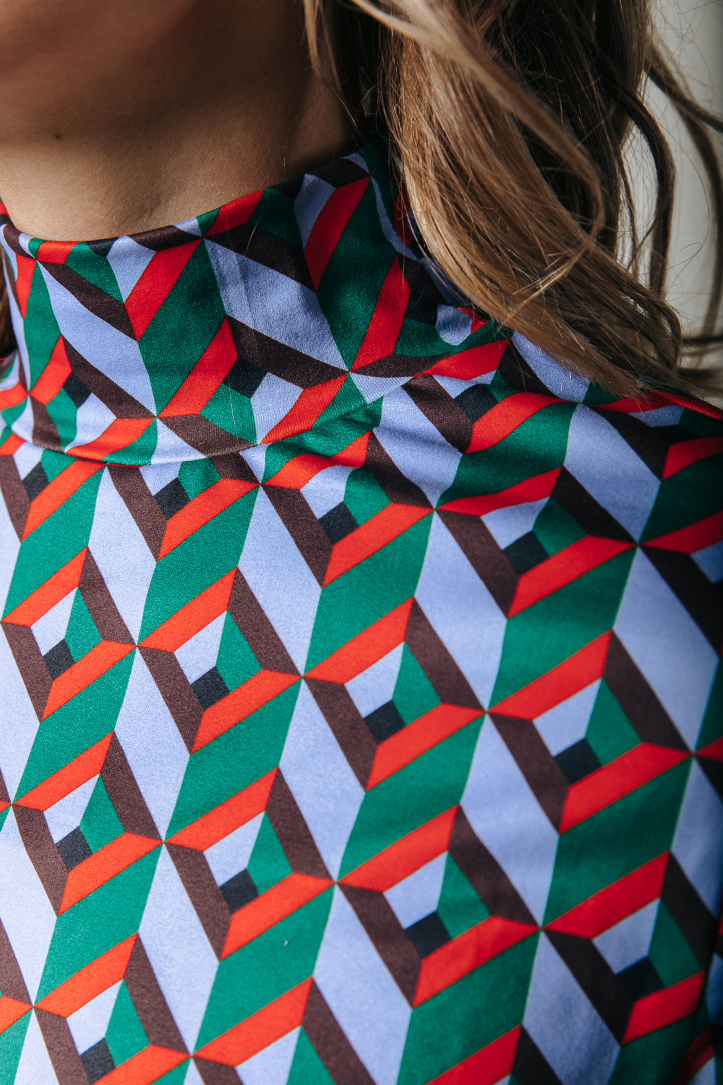 NEYO GRAPHIC PEACHED TURTLENECK TOP MULTICOLOR 3