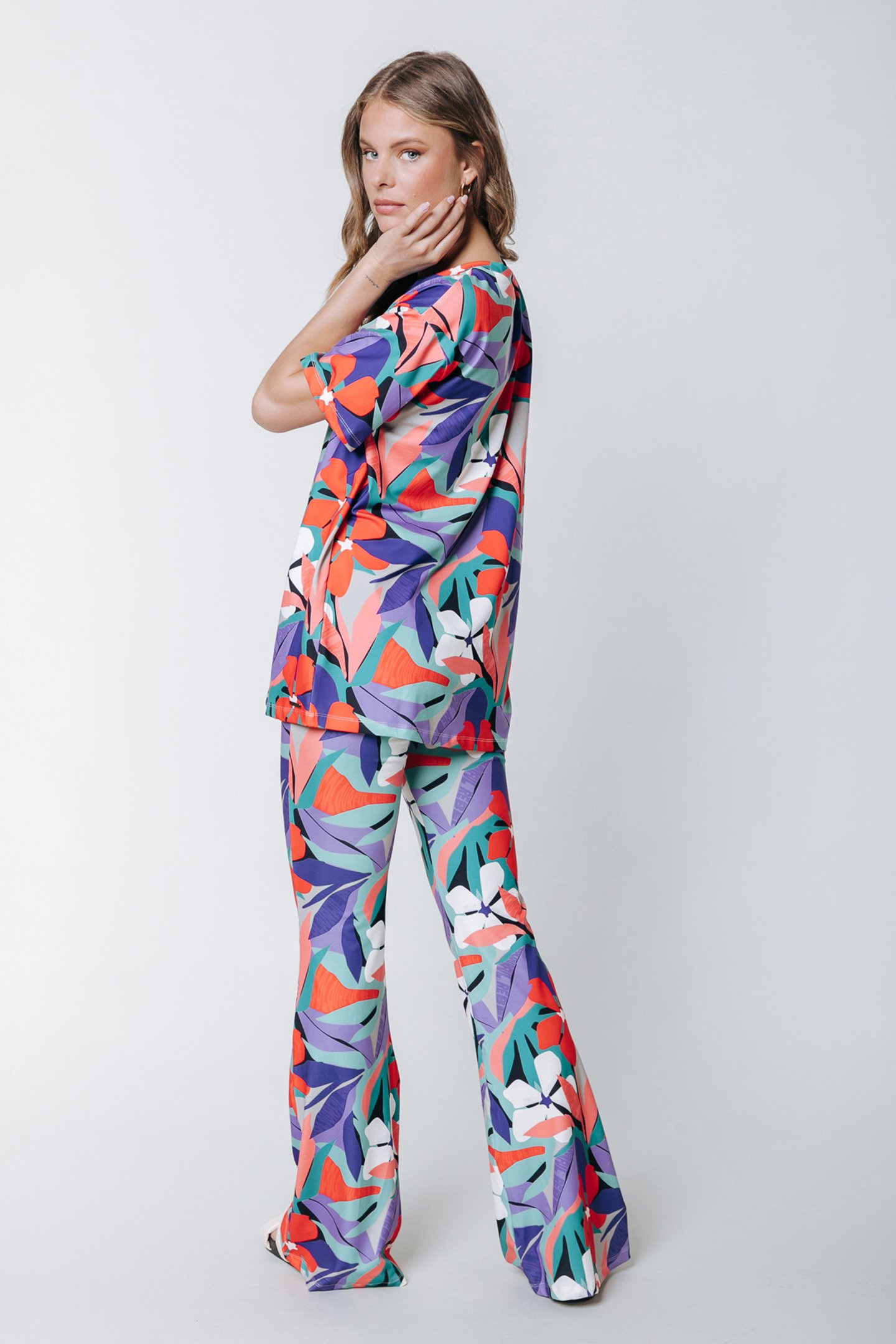 BIG FLOWER PEACHED FLARE PANTS MULTICOLOR 2