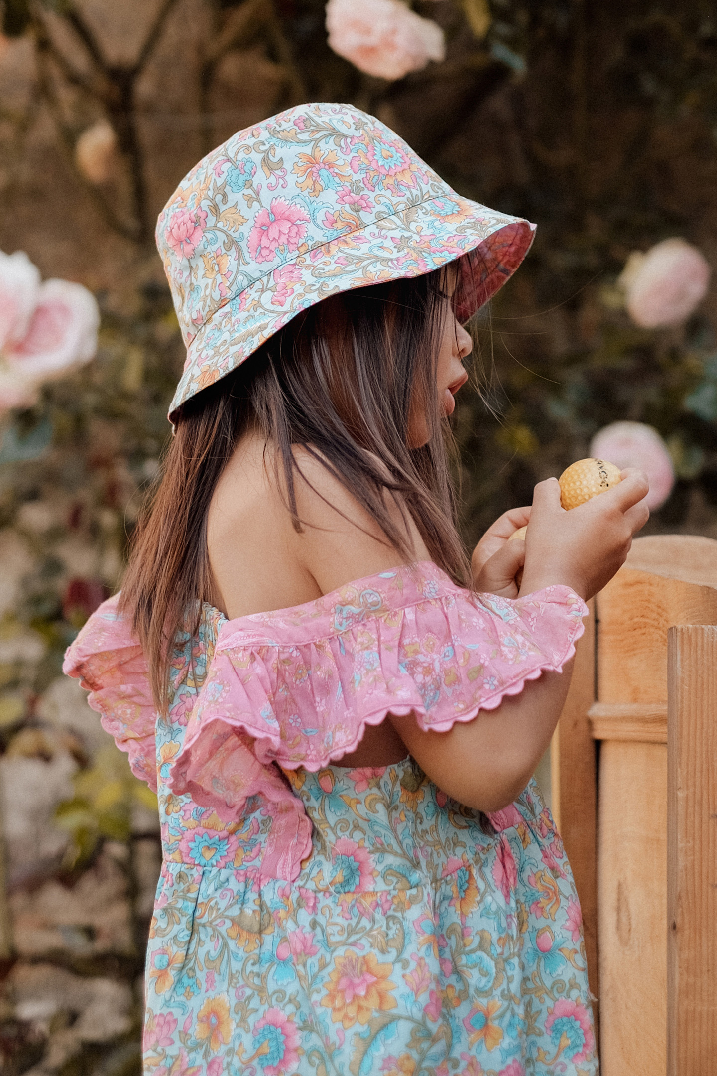 SUN HAT LAJIK WATER RIVER FLOWERS 9