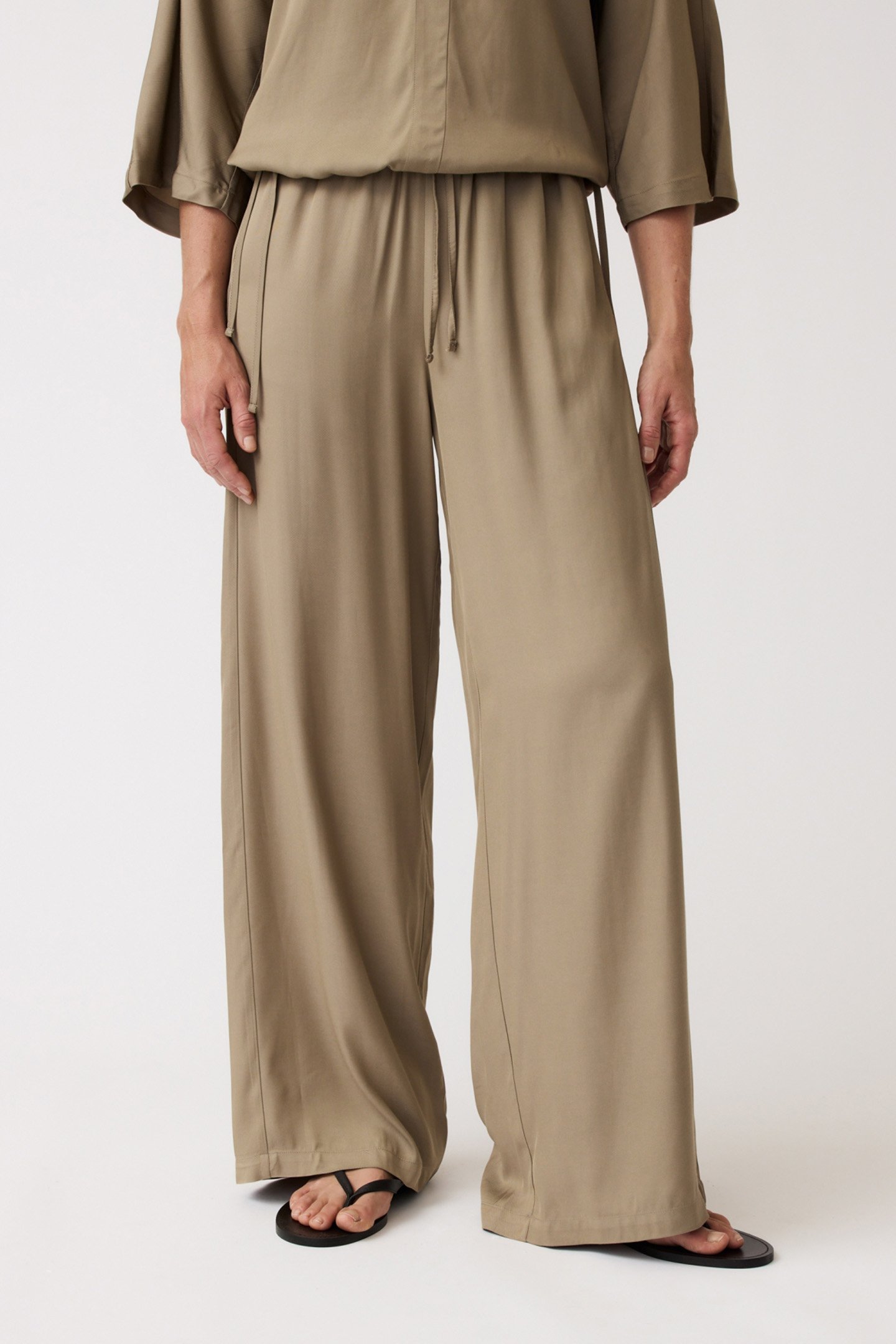 SAMMY PANTS LIGHT KAKI by Alchemist