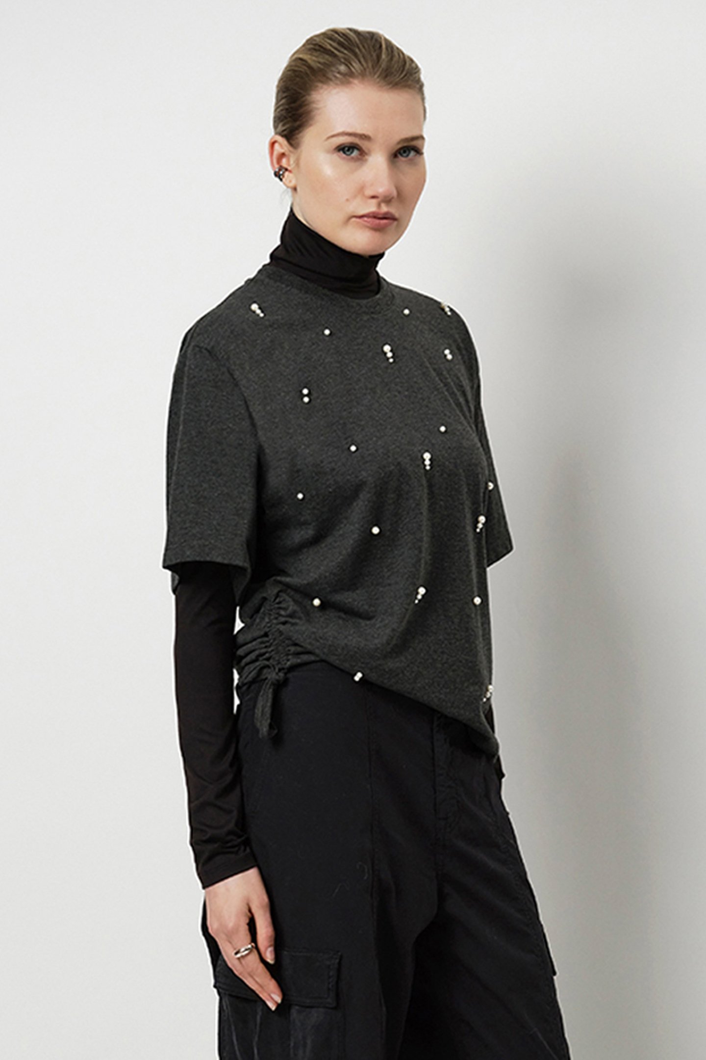 LUXOR PEARL EMBELLISHED TEE DARK HEATHER GREY by Dante6