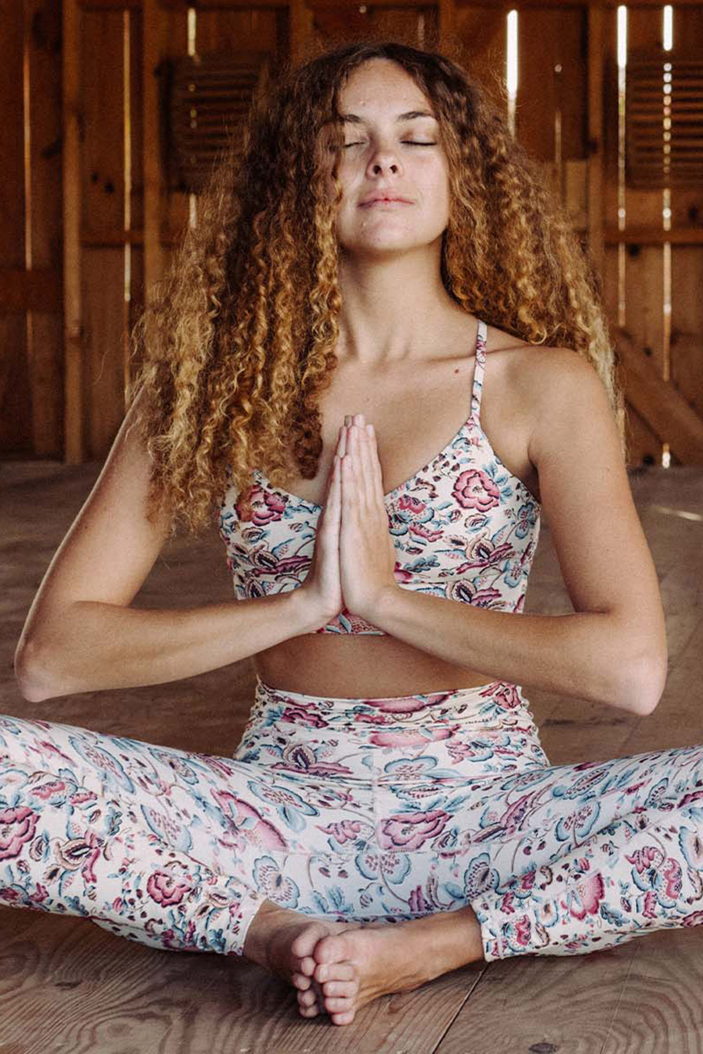 YOGA BRA SATNAM CREAM INDIAN FLOWERS 4