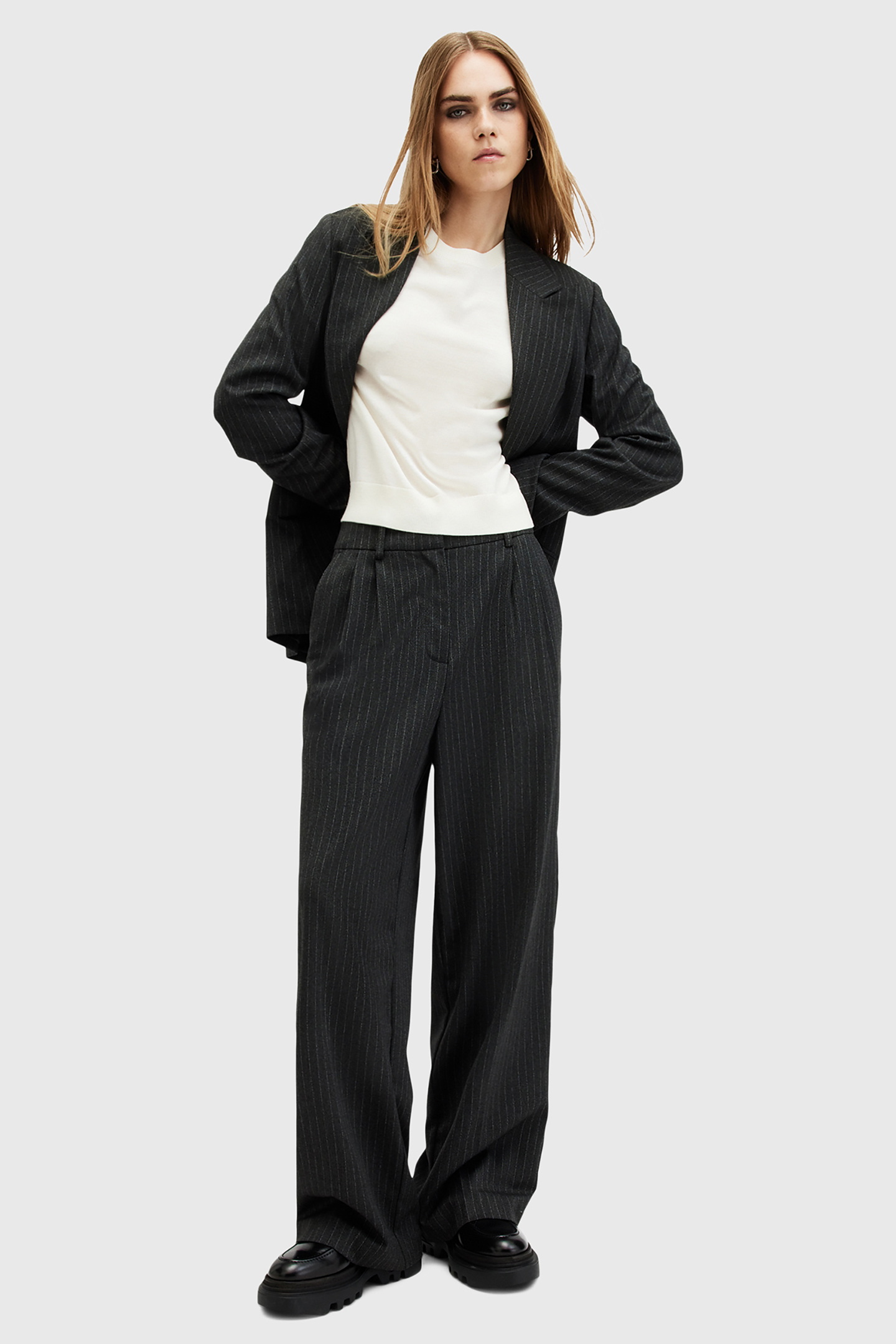 BERN TEE CHALK WHITE 4