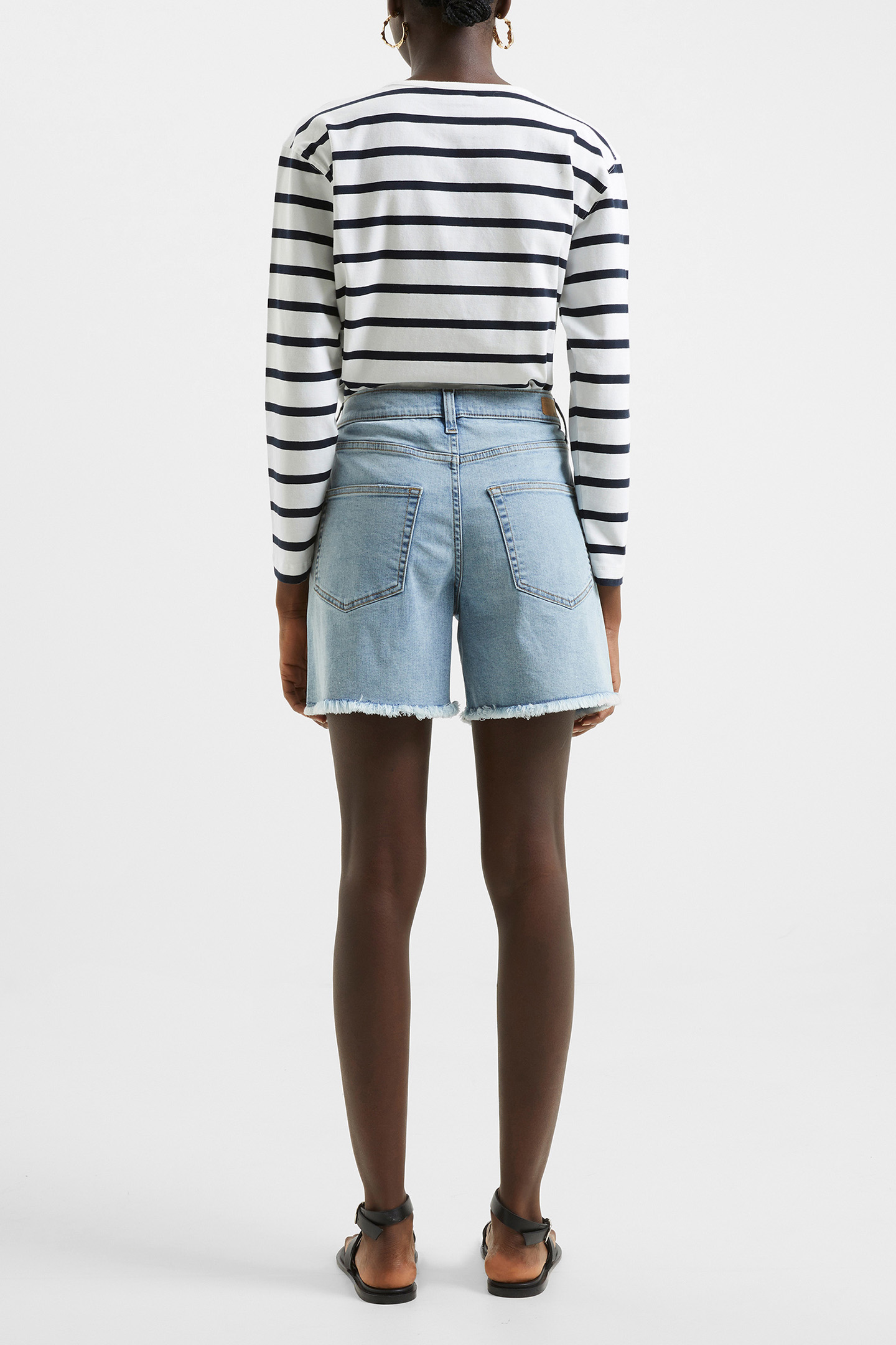 STRETCH BOYF SHORT BLEACHED OUT 3