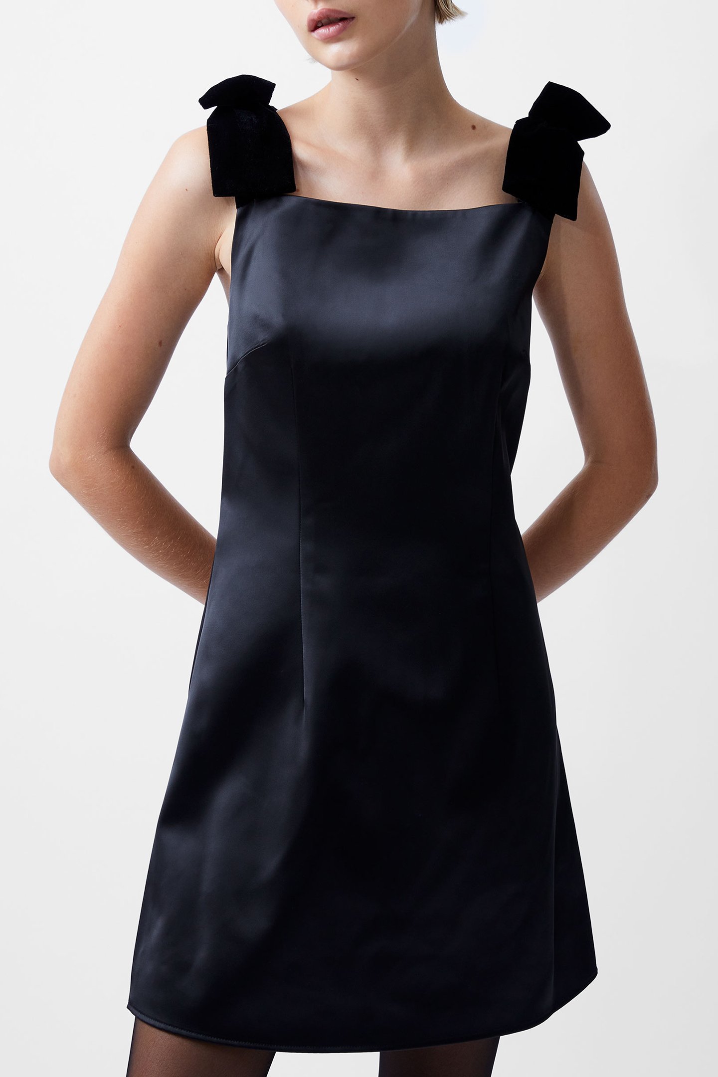 CAREY SQUARE NK DRESS BLACKOUT by French Connection