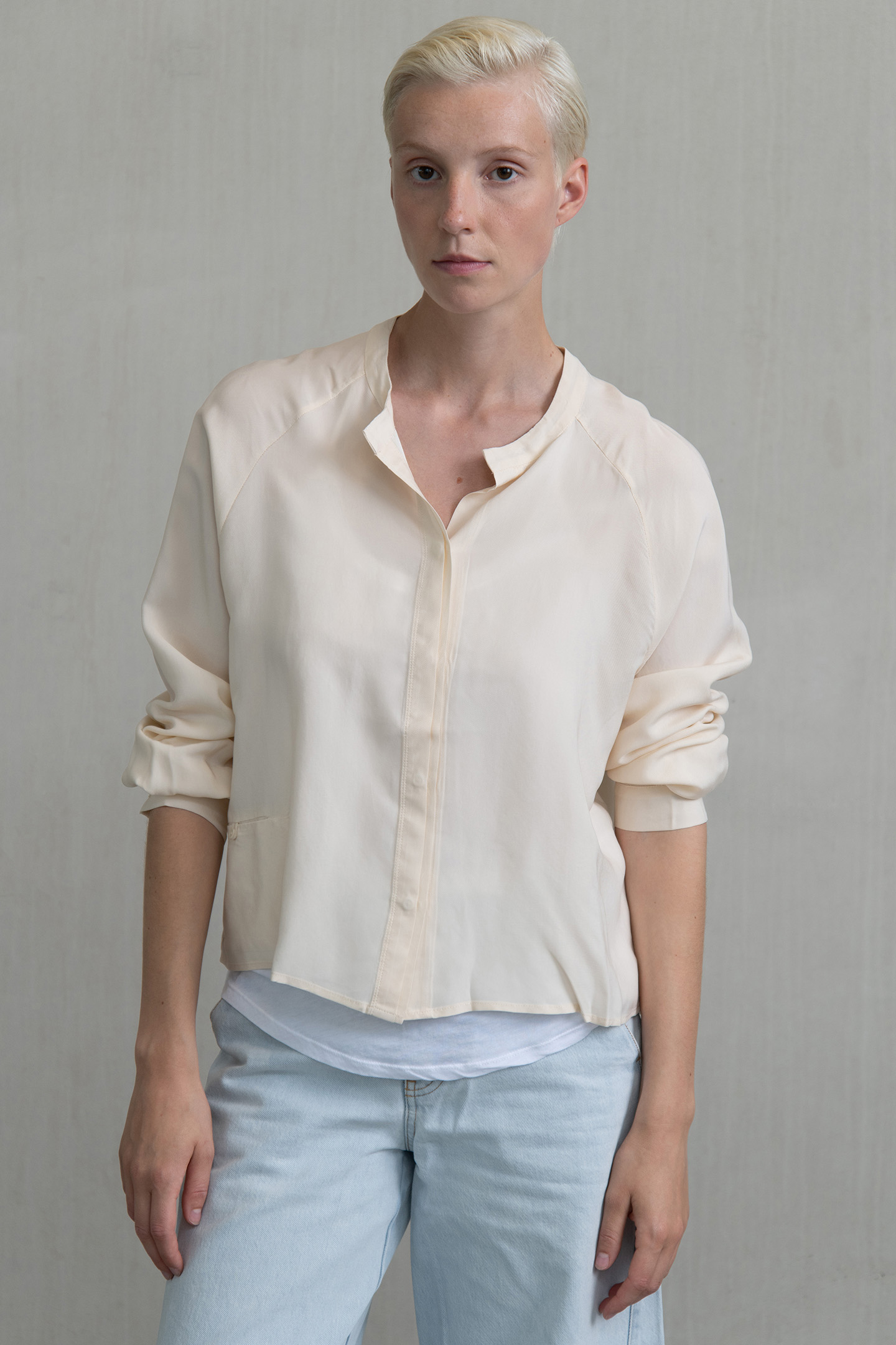 DIPLO B BLOUSE OYSTER by Humanoid
