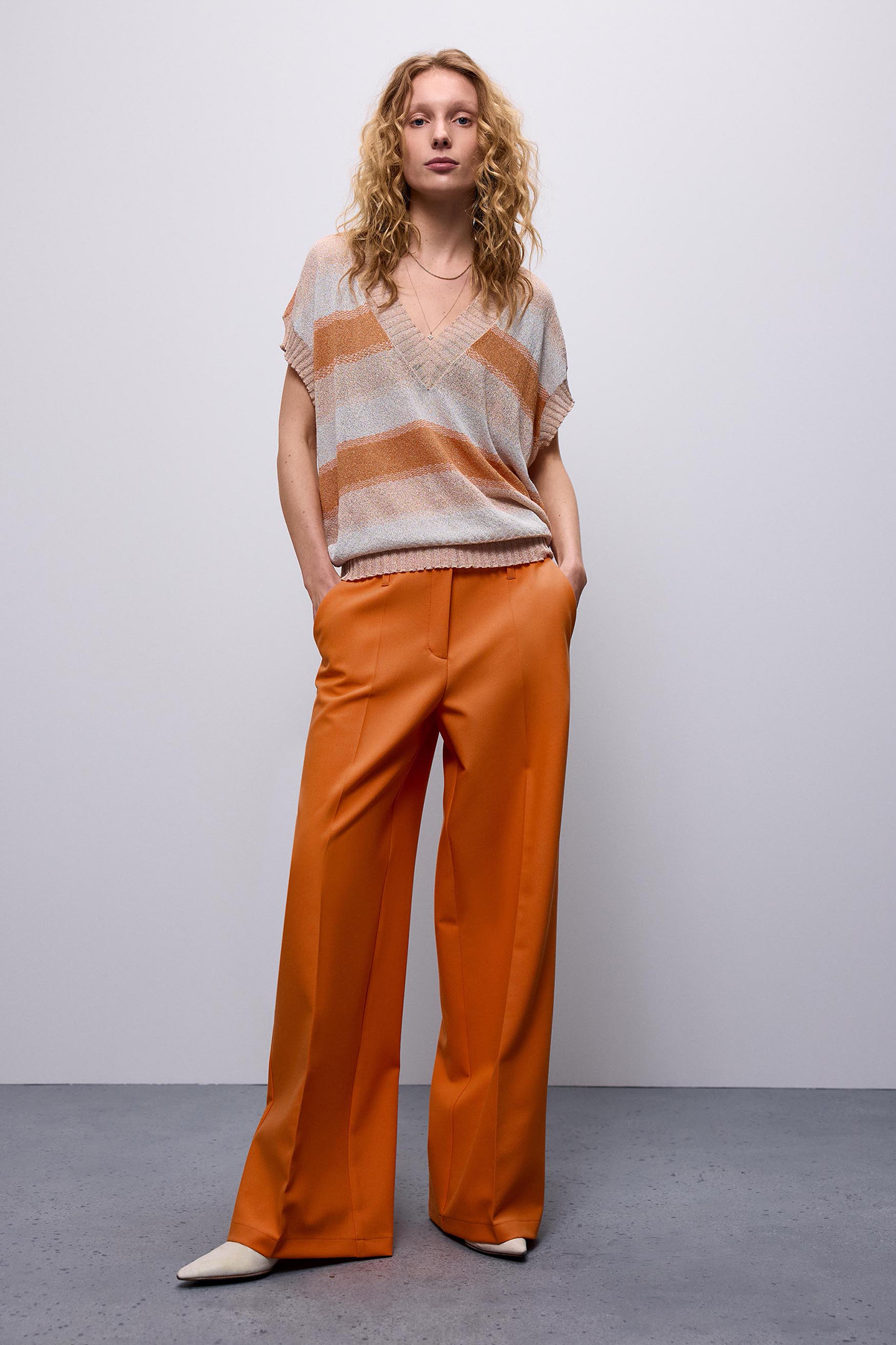 V-NECK SWEATER SHORT SLEEVES REFINED STRIPED LUREX KNIT REDS 3