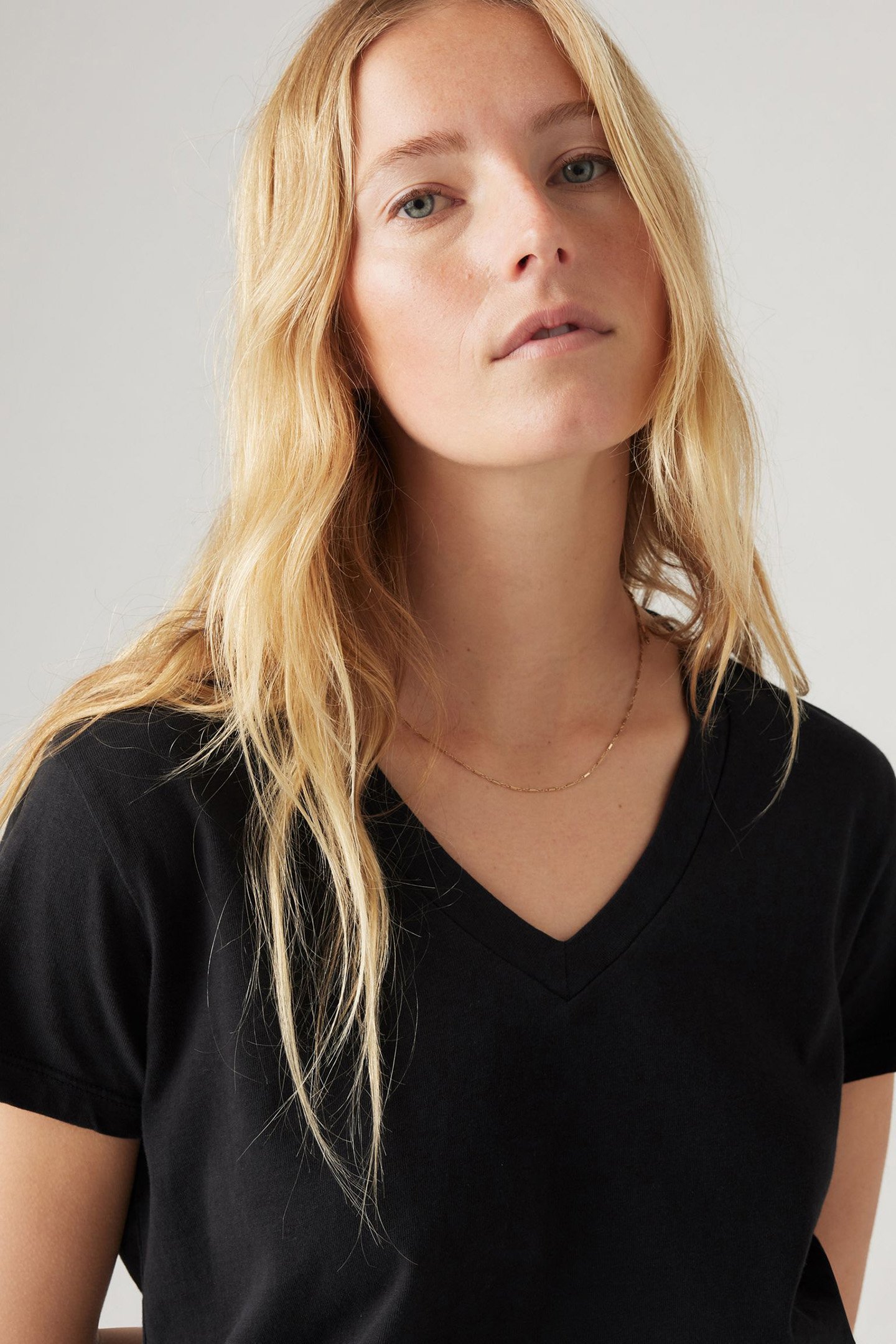 BOXY VNECK TEE CAVIAR SLUB 5