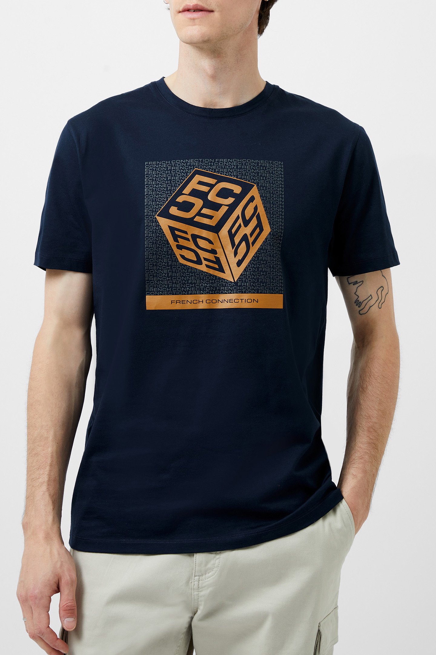 LARGE DICE GRAPHIC TEE MARINE by French Connection
