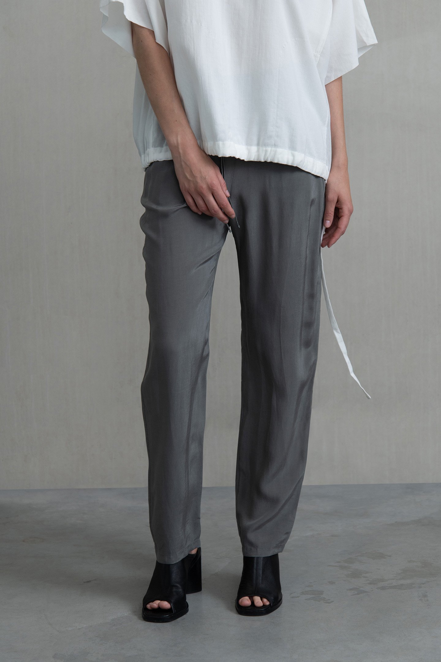 HARJO D TROUSERS GREY by Humanoid