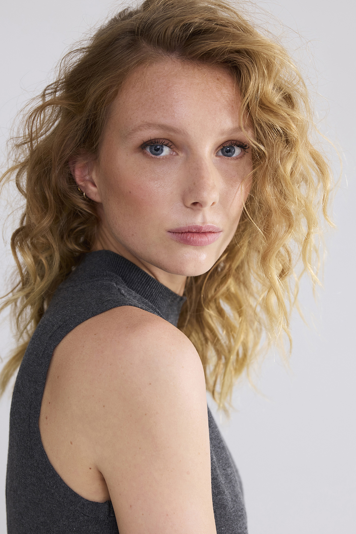 SLEEVELESS TOP SOFT VISCOSE POLYAMIDE KNIT GREYS 6