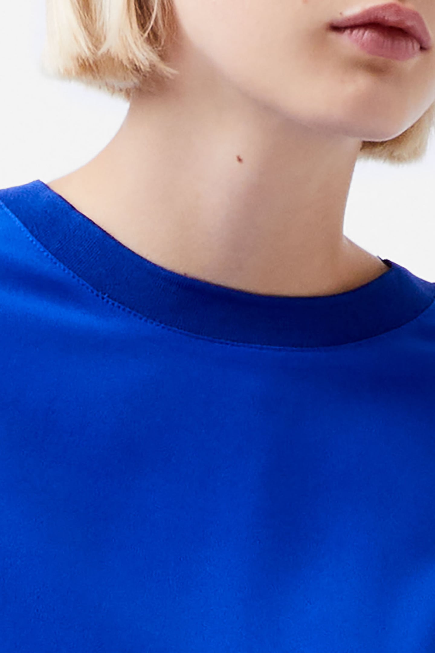 CREPE LIGHT CREW NECK TOP SAPPHIRE BLUE 4