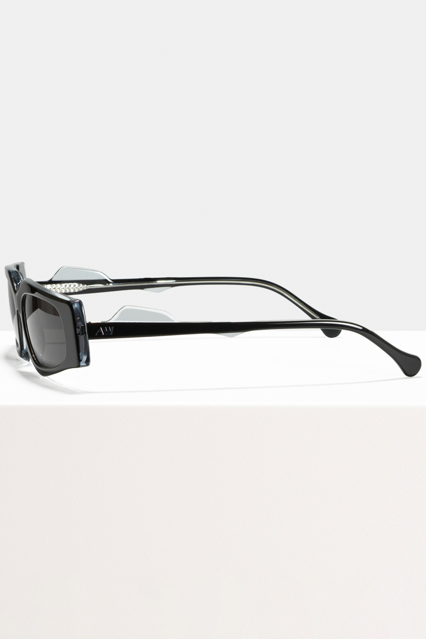 ASHLEY HELL RAISER OBSIDIAN 3