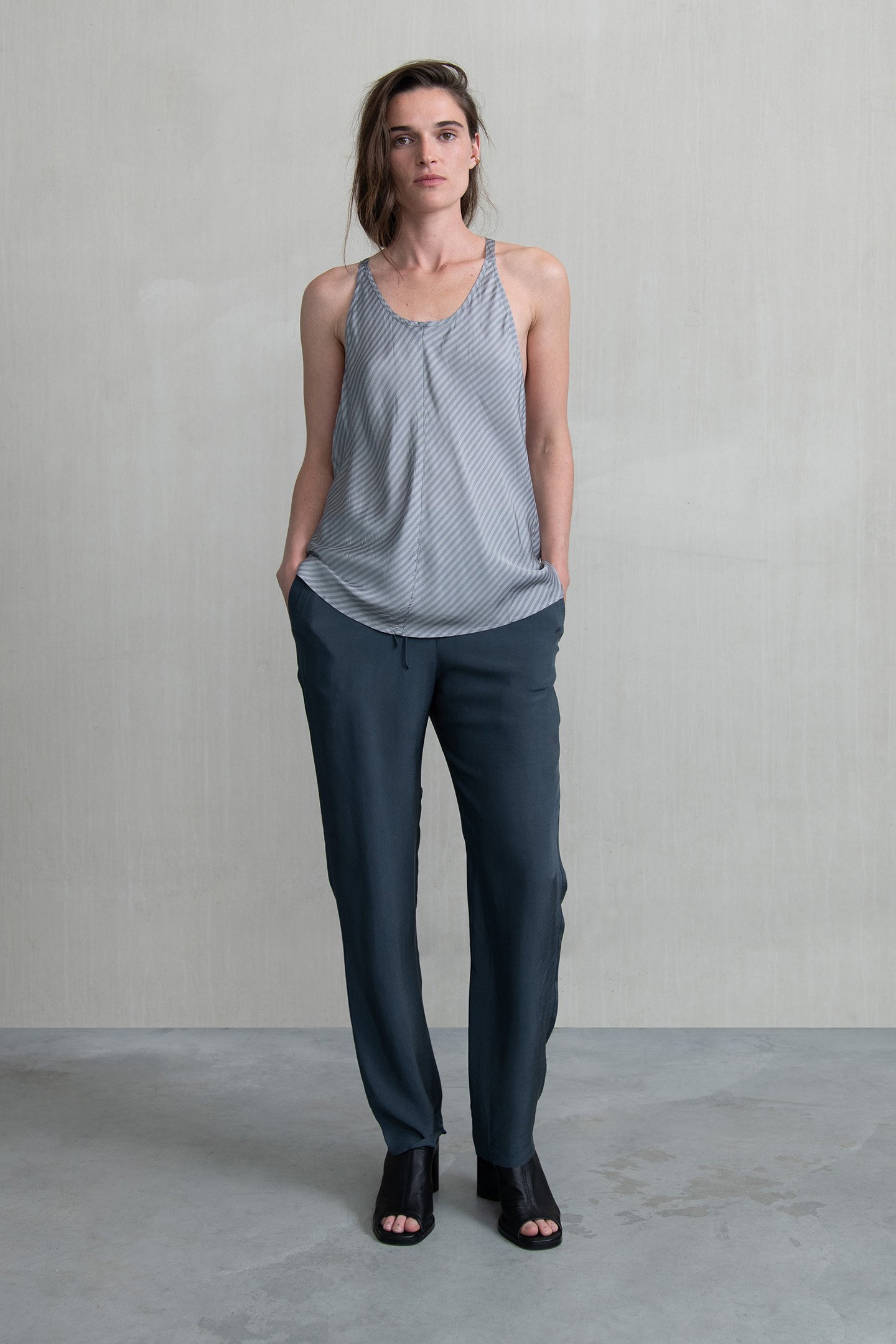 DACIO R TOP IRION by Humanoid