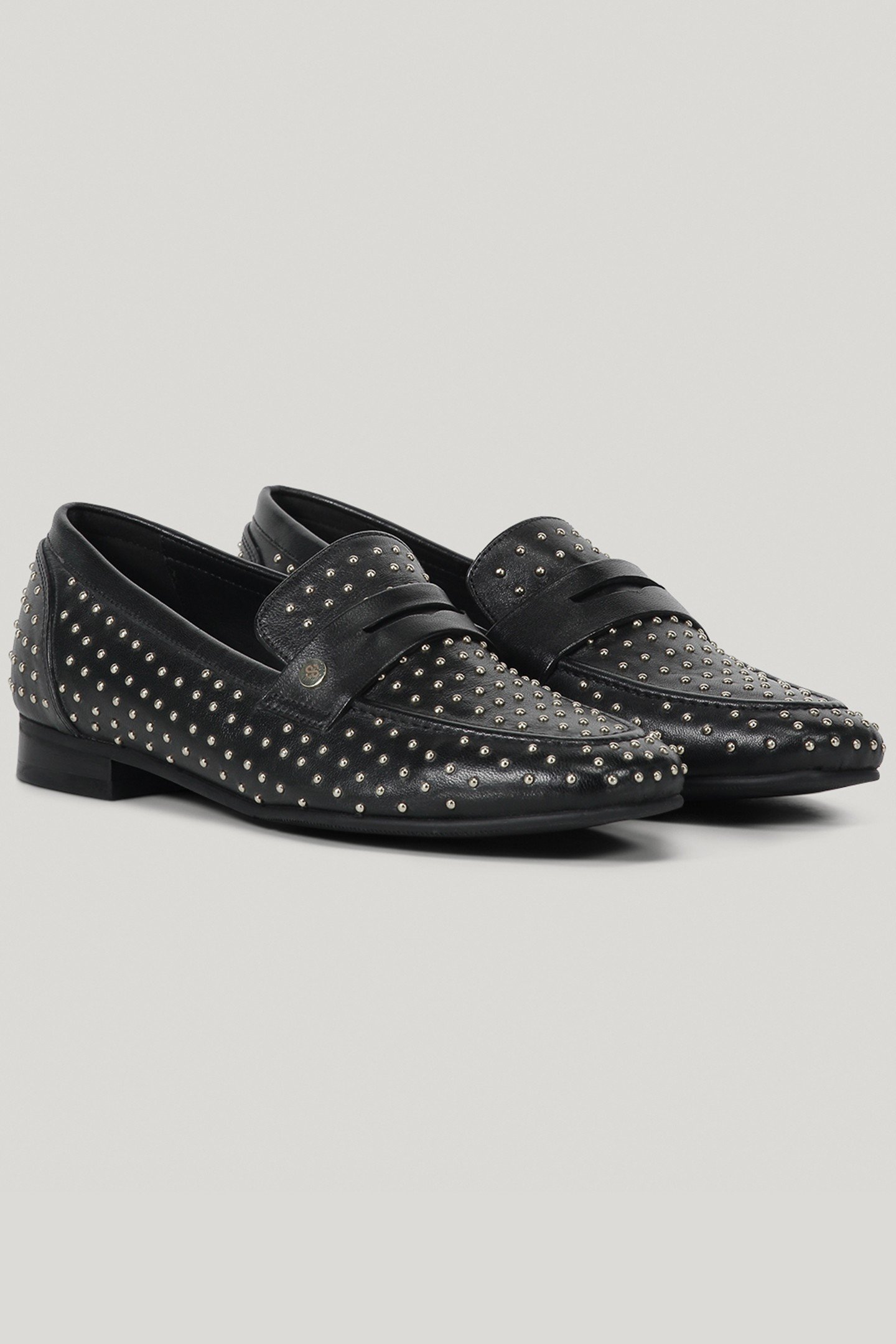LEATHER STUDDED LOAFER BLACKS by Summum Woman