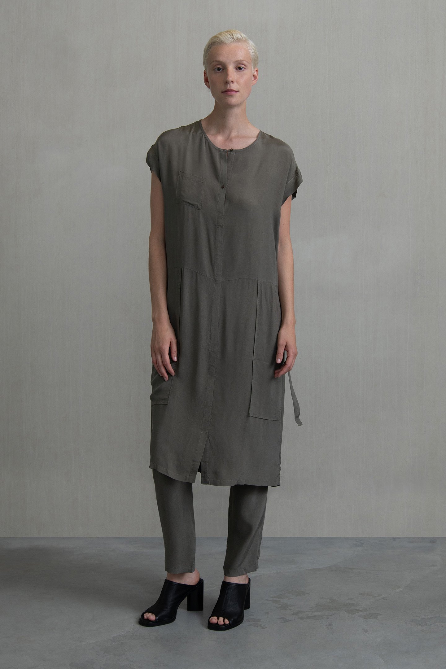 DELLA D DRESS MUD by Humanoid