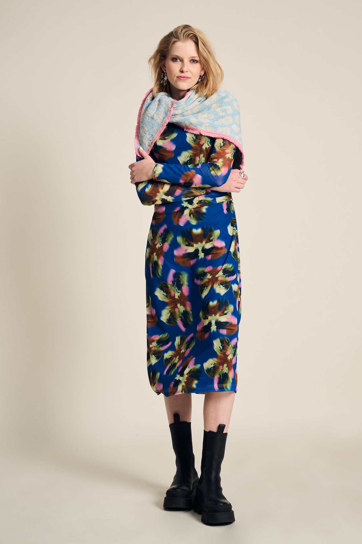 SHAWL - ANIMAL BLUE ECRU 3