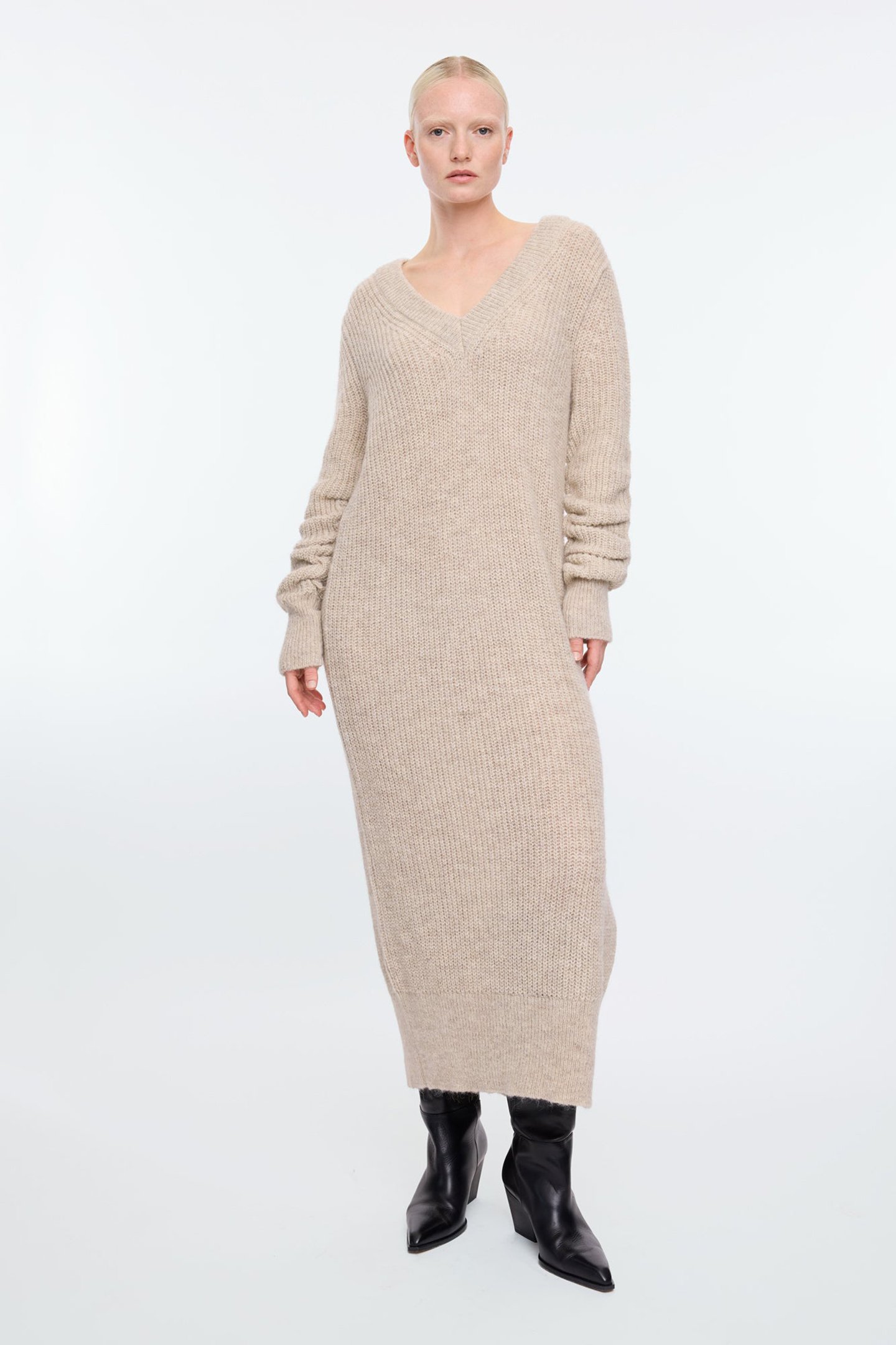 WOOL MAXI DRESS V-NECK BEIGE by Vanilia