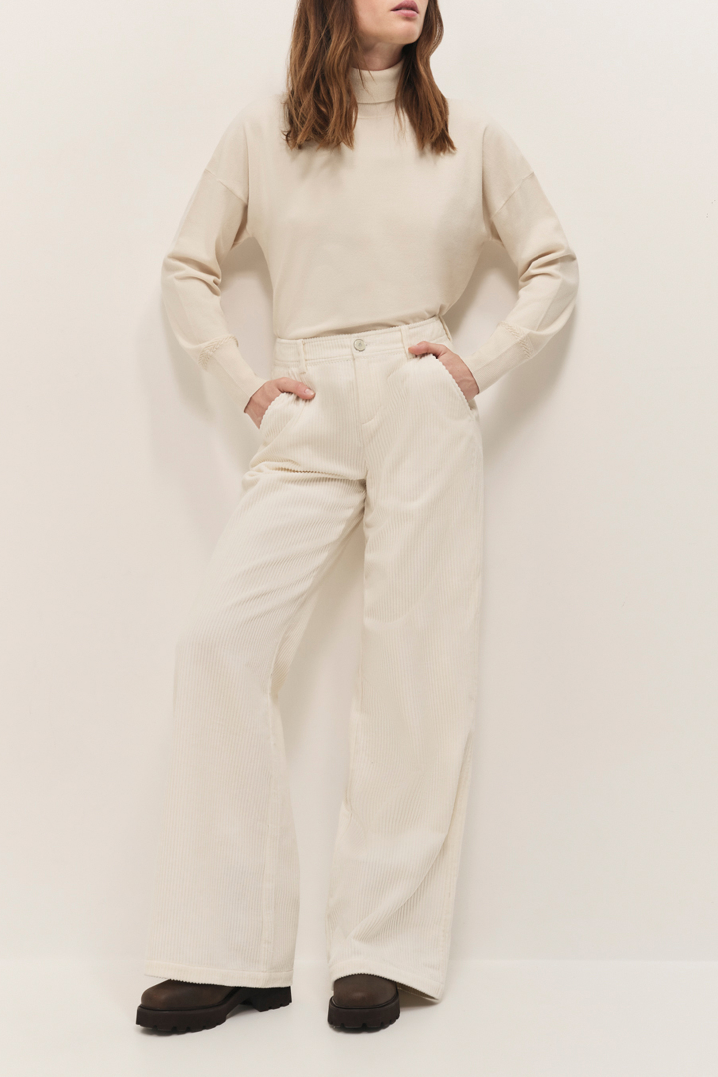 POETE - IVORY CORDUROY HIGH-WAISTED TROUSERS 3