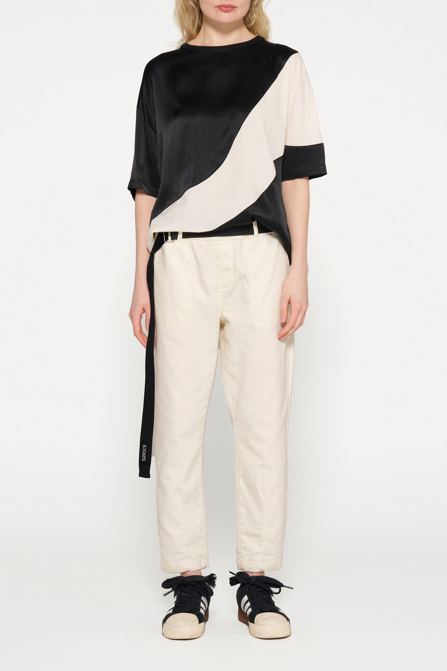 TEE BLOUSE CONTRAST BLACK 2