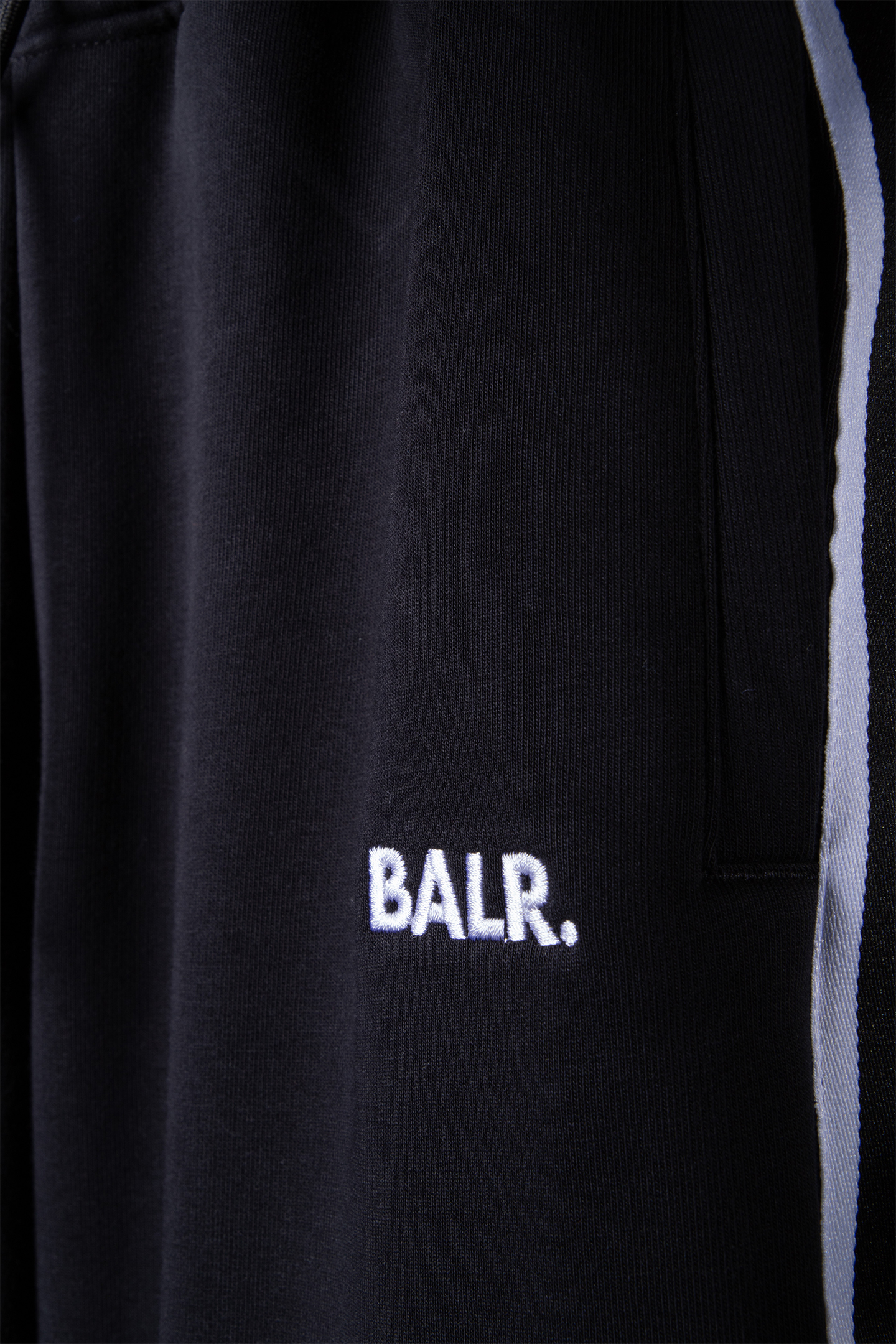 B-TAPE JOGGER JET BLACK 4