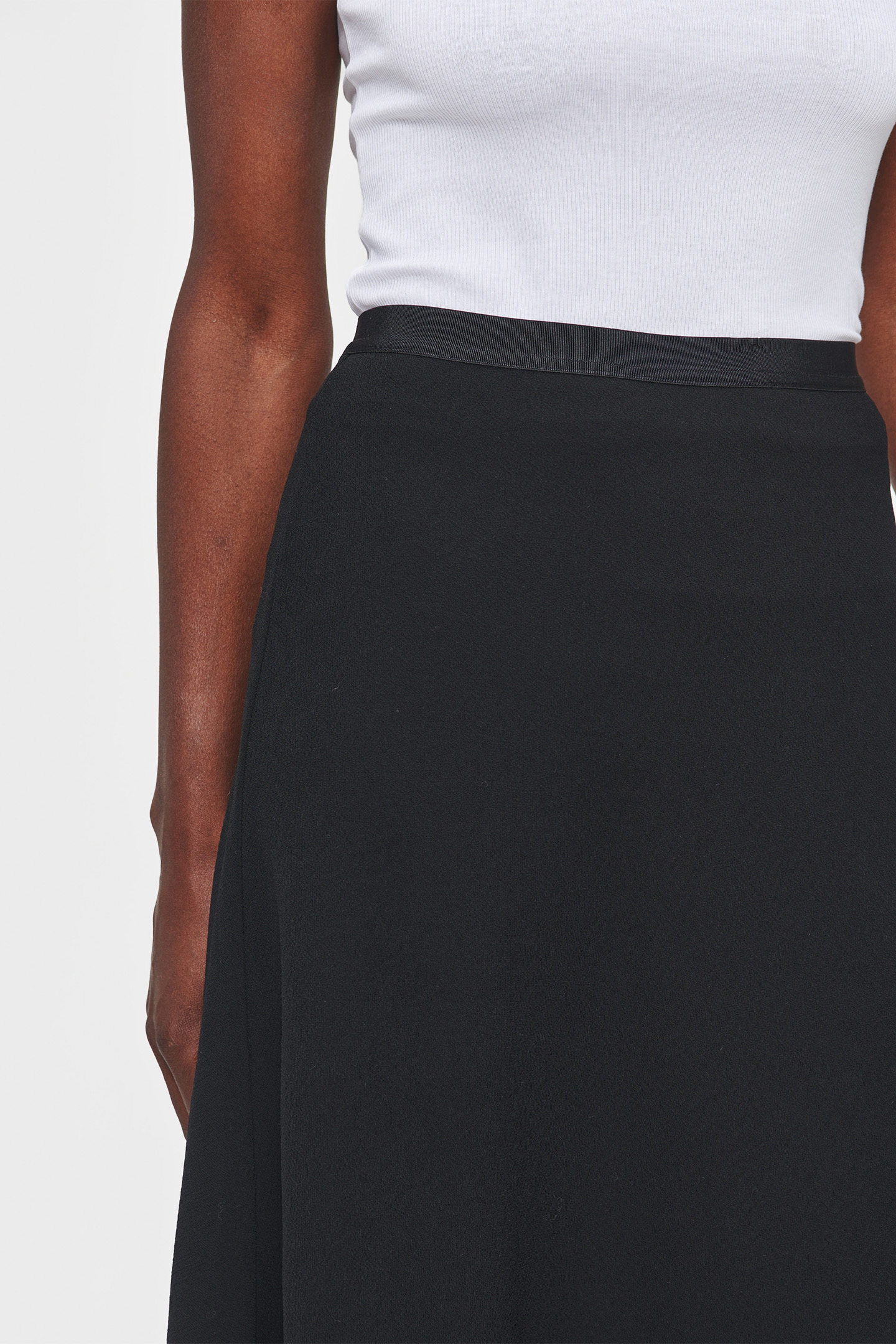 RECYCLED POLY SWAN SKIRT BLACK 7