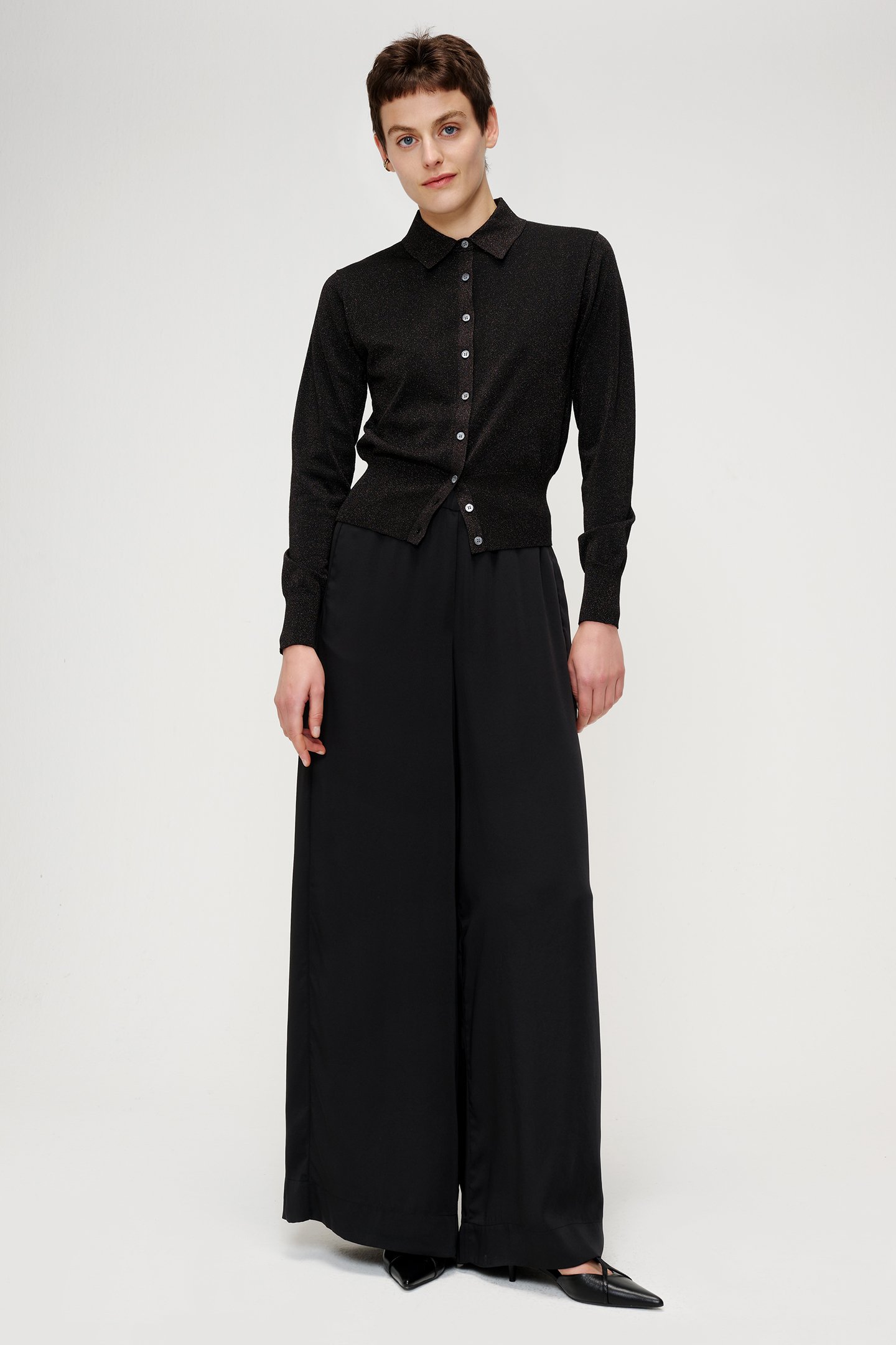 SOFT VISCOSE MIX FITTED CARDI BLACK 3