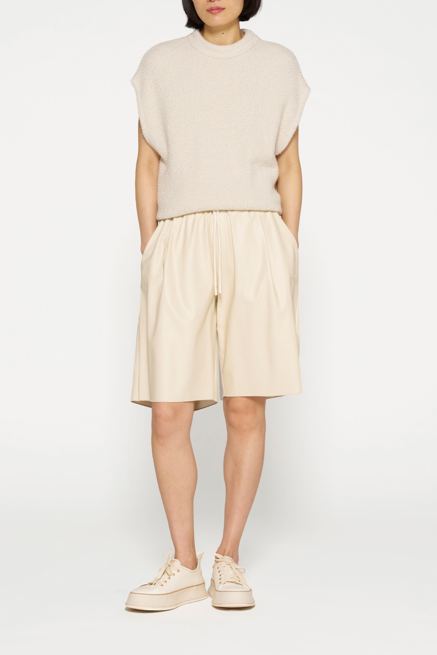 LEATHER LOOK BERMUDA LIGHT SAFARI 2