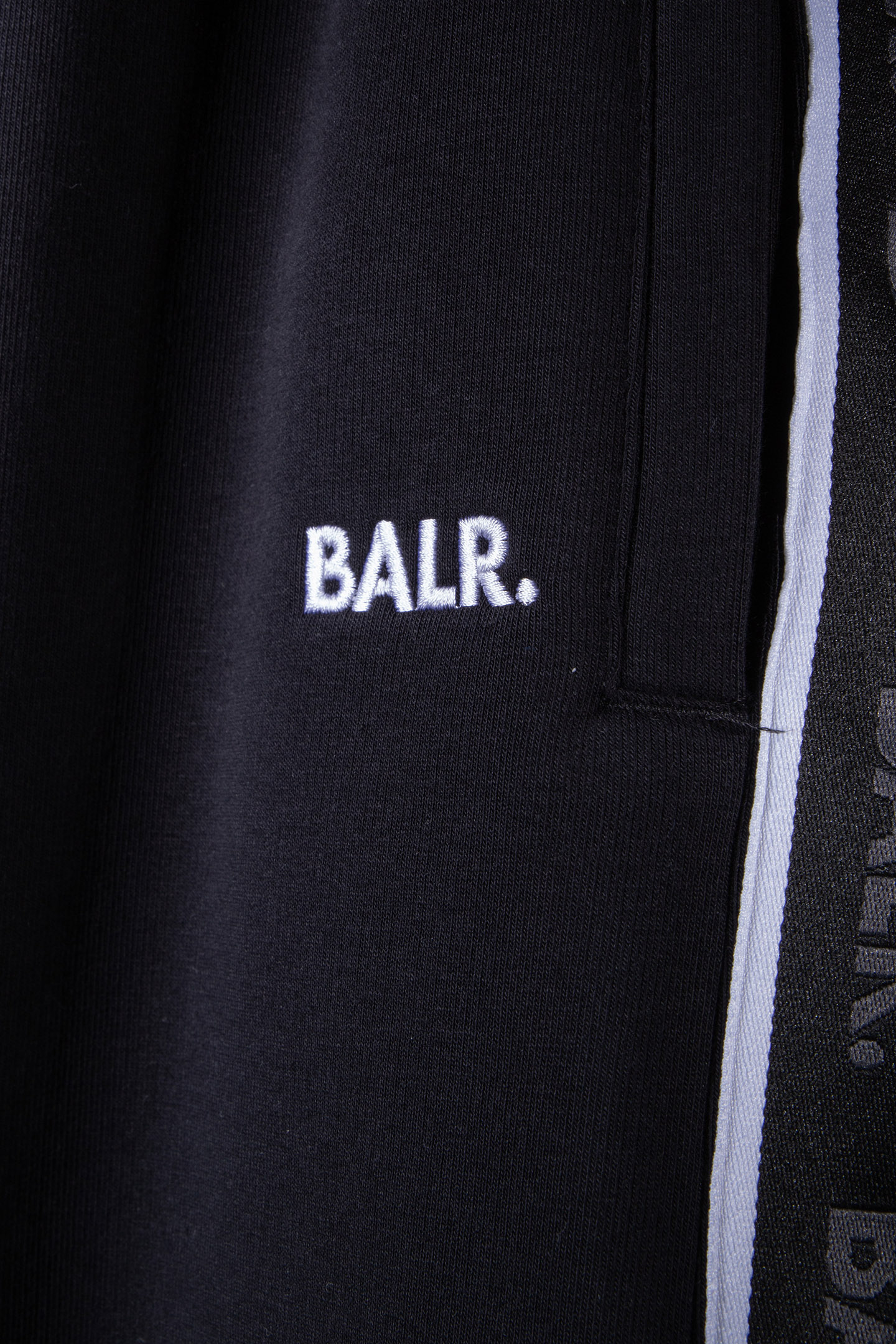 B-TAPE SHORTS JET BLACK 4