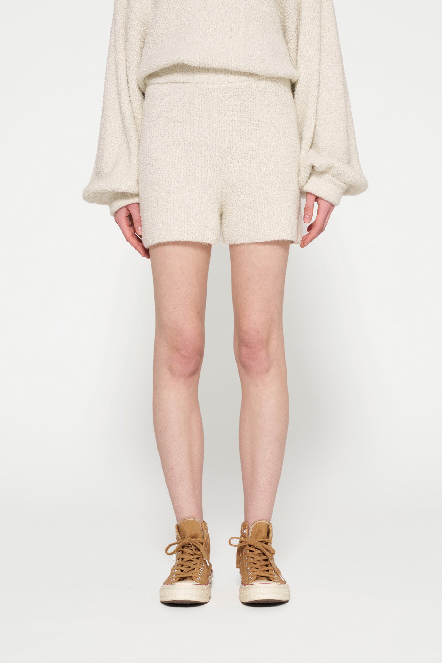 BOUCLE KNIT SHORTS LIGHT NATURAL by 10DAYS