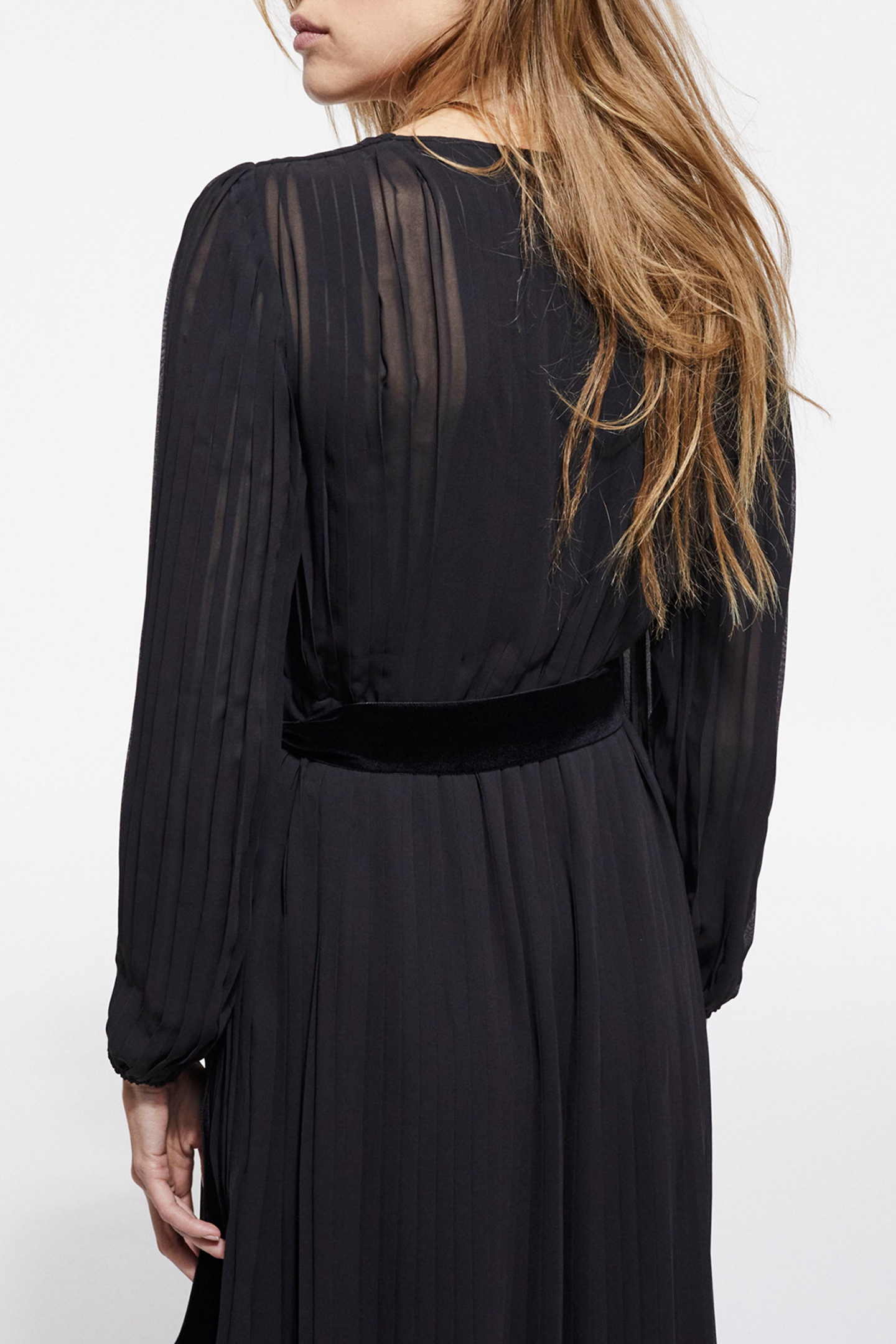LONG PLEATED VELVET DRESS WITH BELT BLACK 5