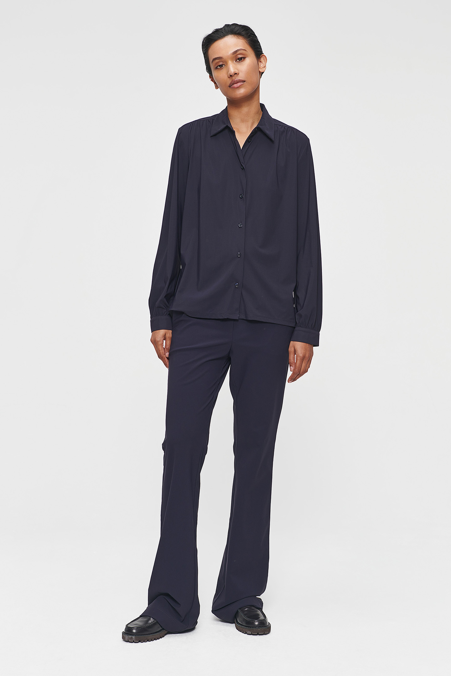 BRSH JERSEY BASIC FLARED PANTS INK BLUE 2