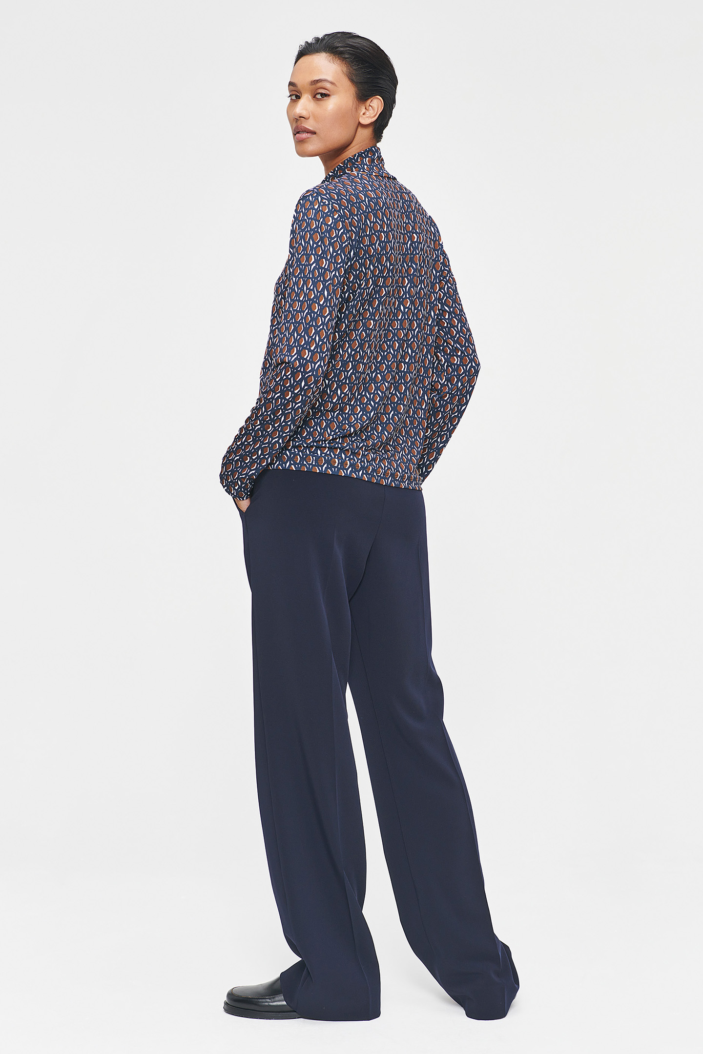 FLUID PRINT TURTLE NECK HAZEL 3