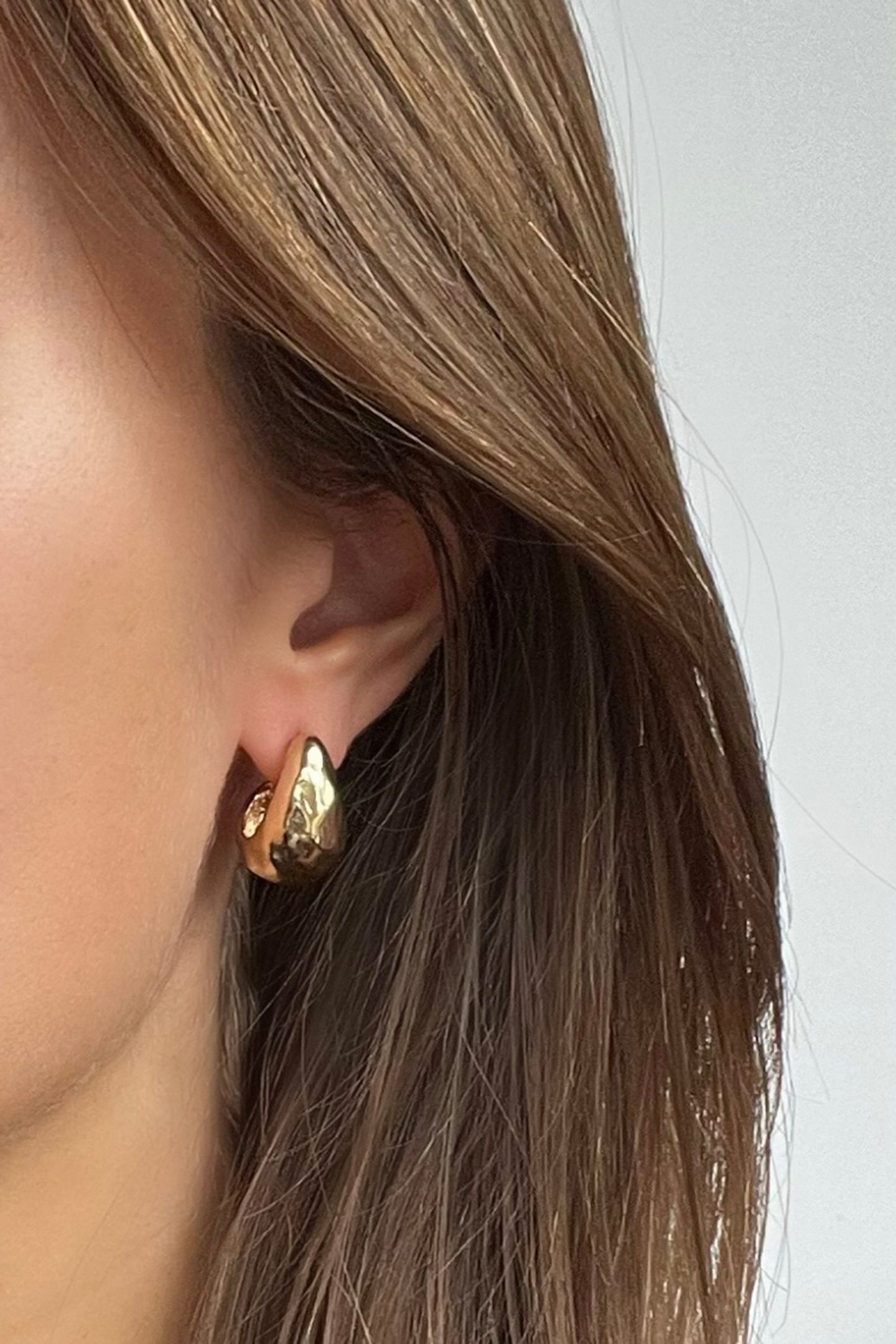 FRENCH CHIQUE CHUNKY TEARDROP EARRINGS GOLD 2