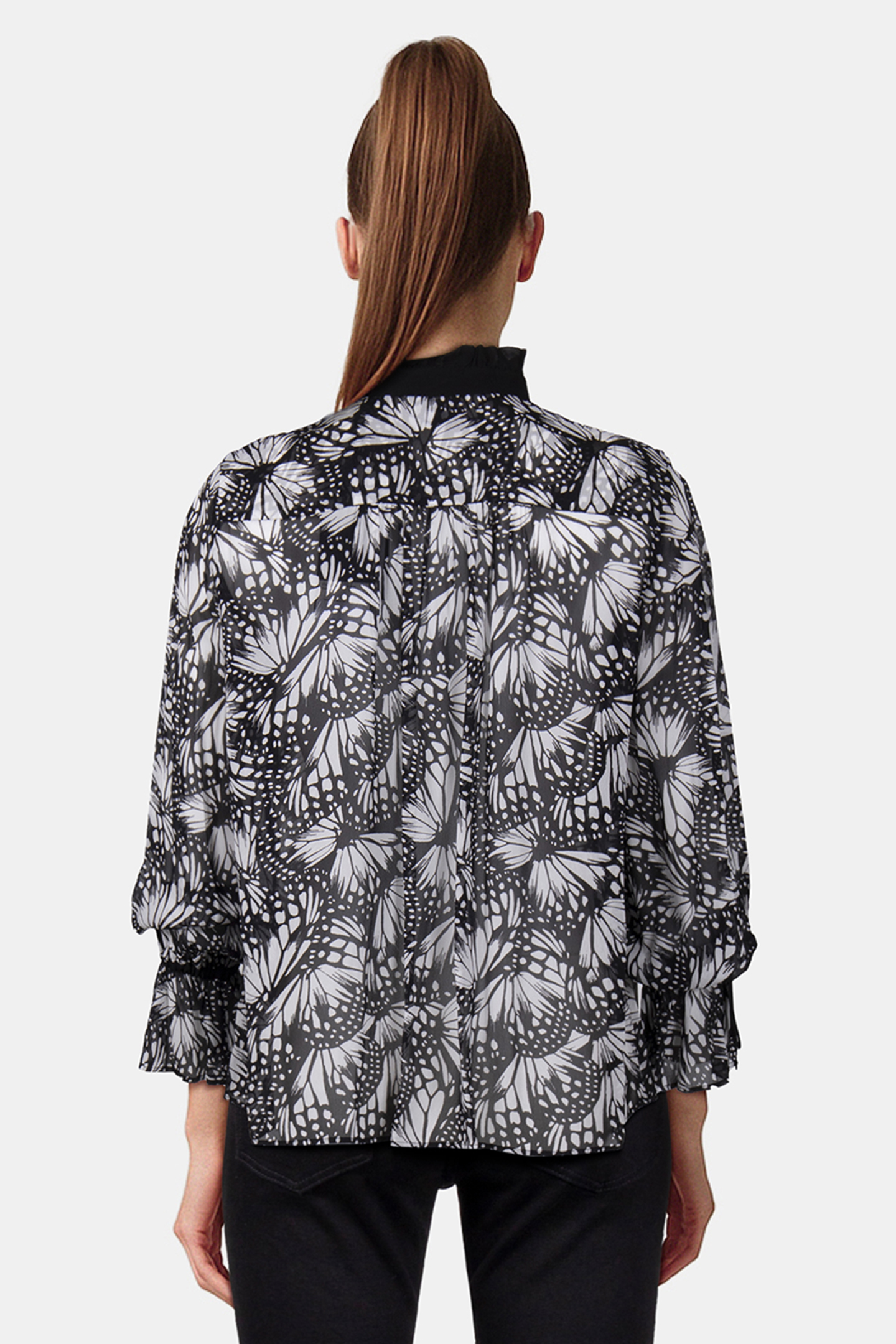 ML BUTTONED TOP WITH RUFFLE AT THE COLLAR BLACK WHITE 2