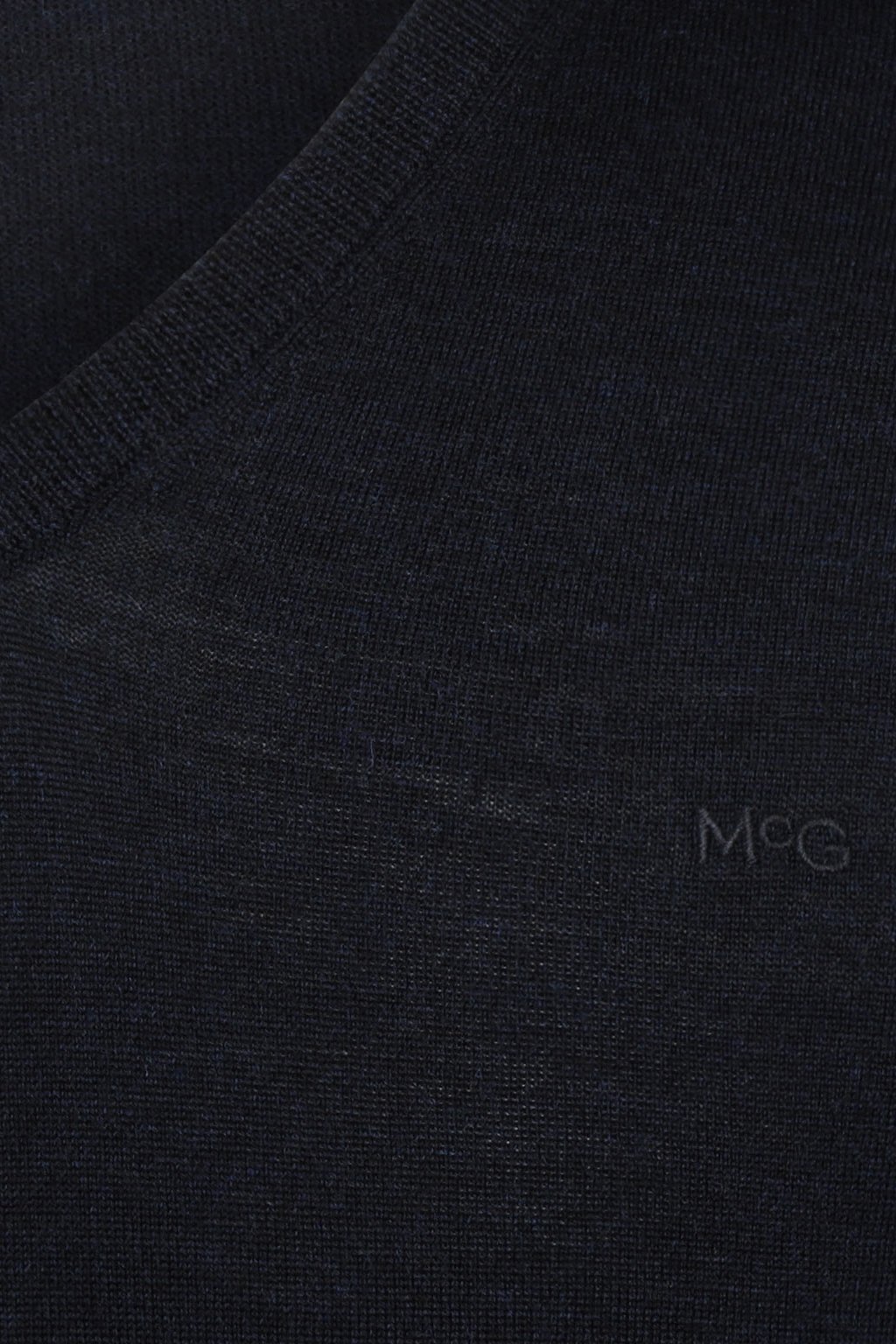 FINE MERINO V-NECK SWEATER NAVY 2