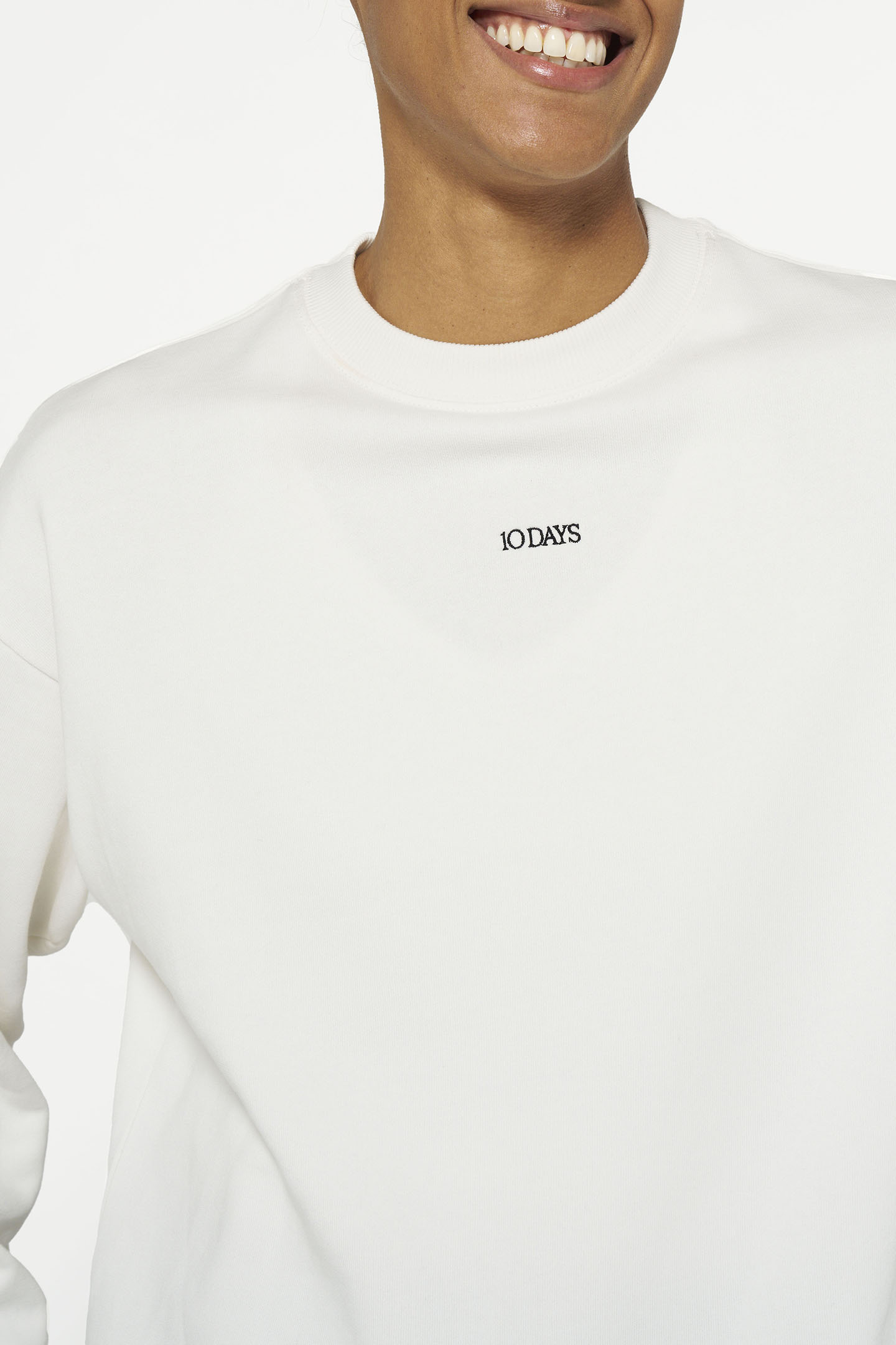 THE SWEATER LOGO ECRU 7