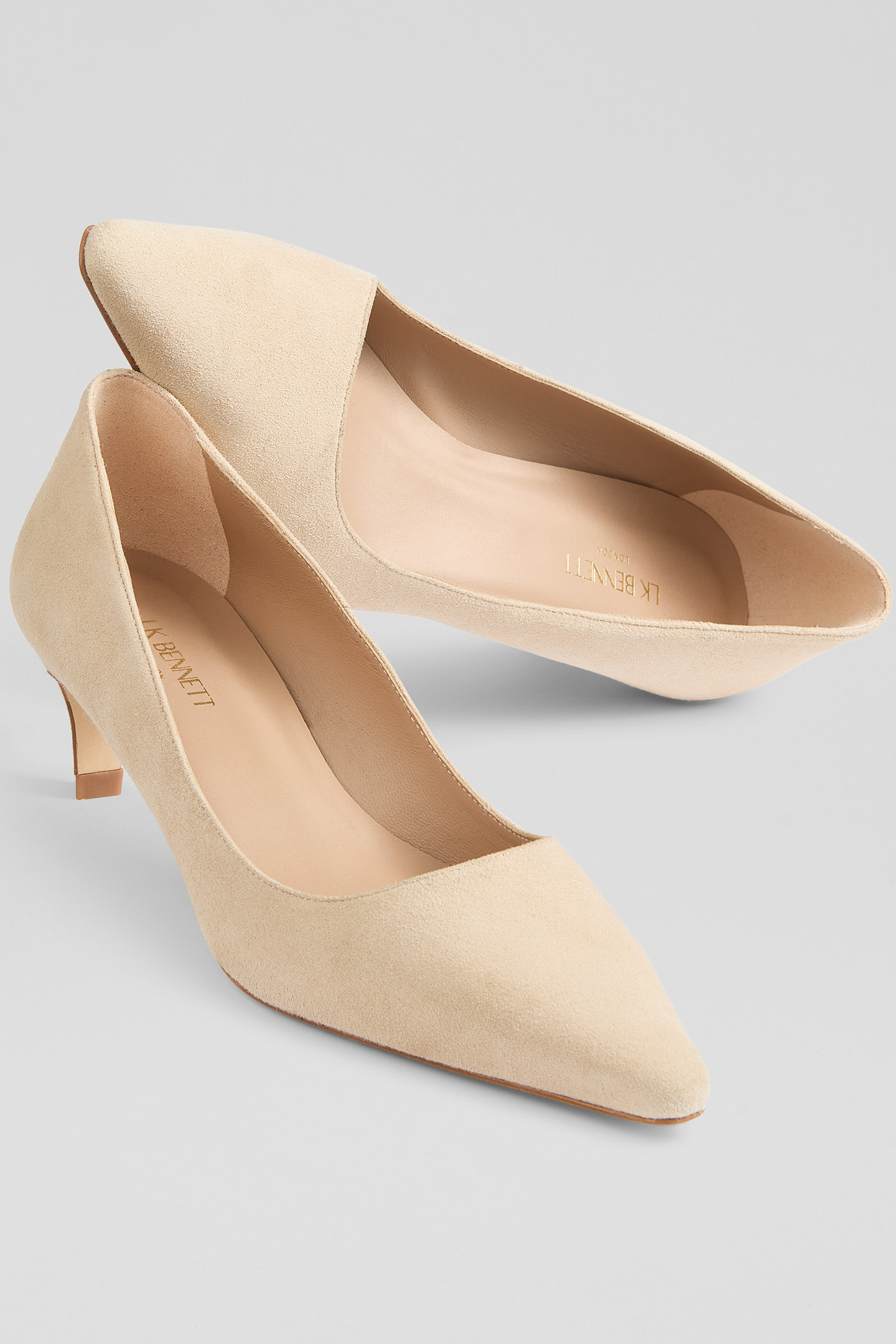 CC AVA POINTED COURT TRENCH 3