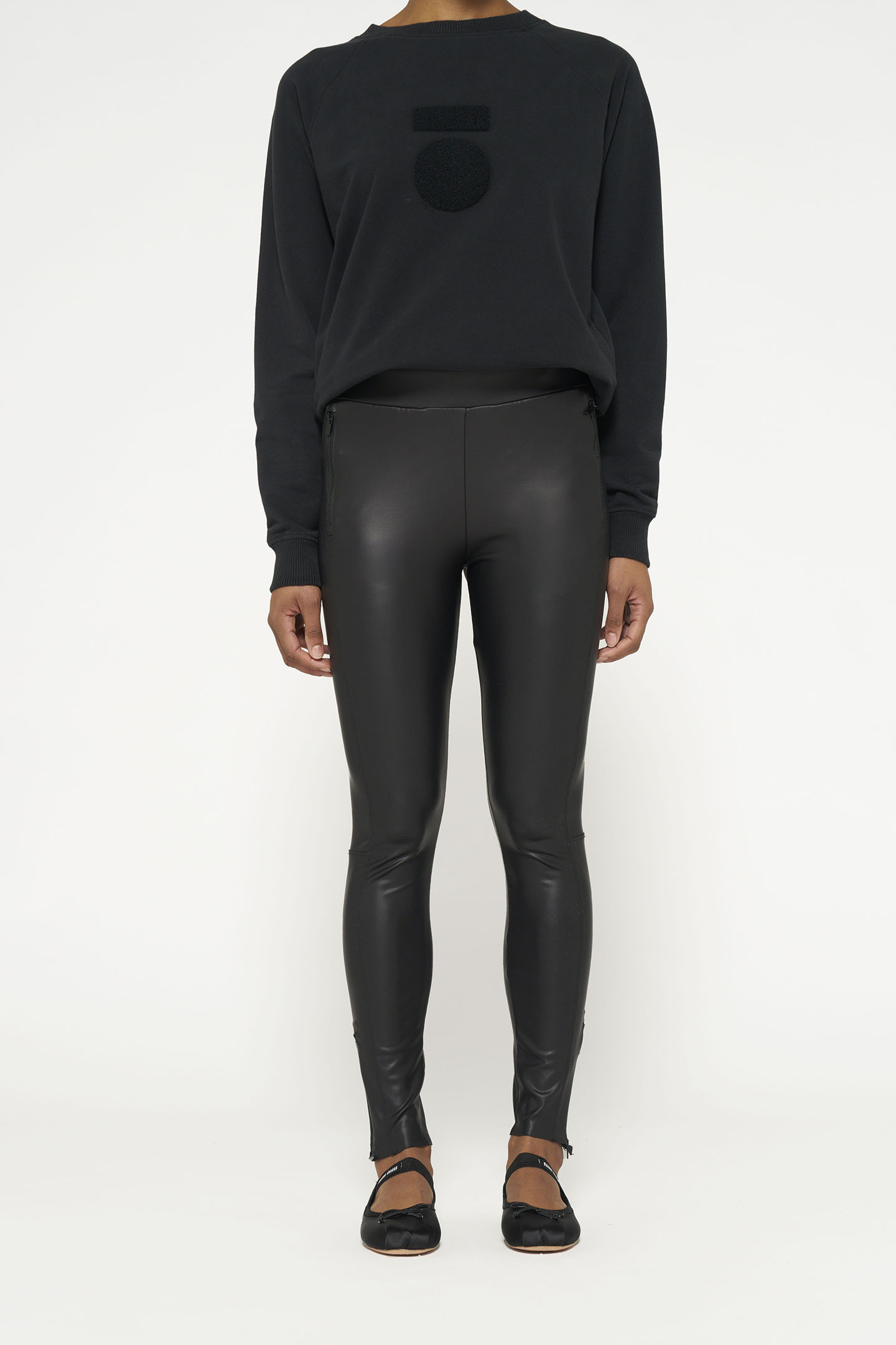 THE CREW NECK SWEATER BLACK 2