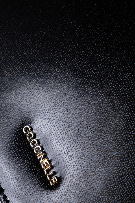 CROSS BODY BAG IN GRAINED LEATHER 5