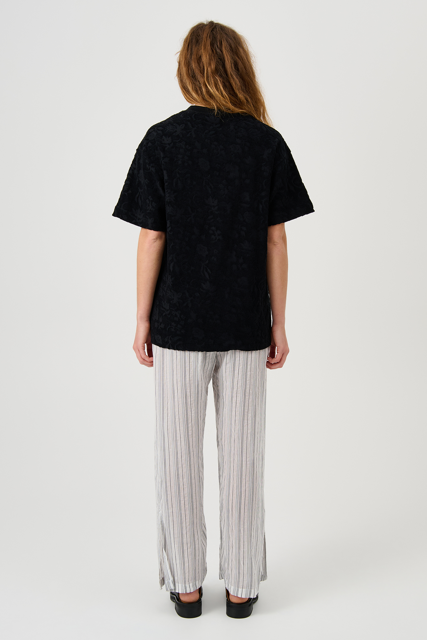 KAI PLUSH T-SHIRT BLACK 4