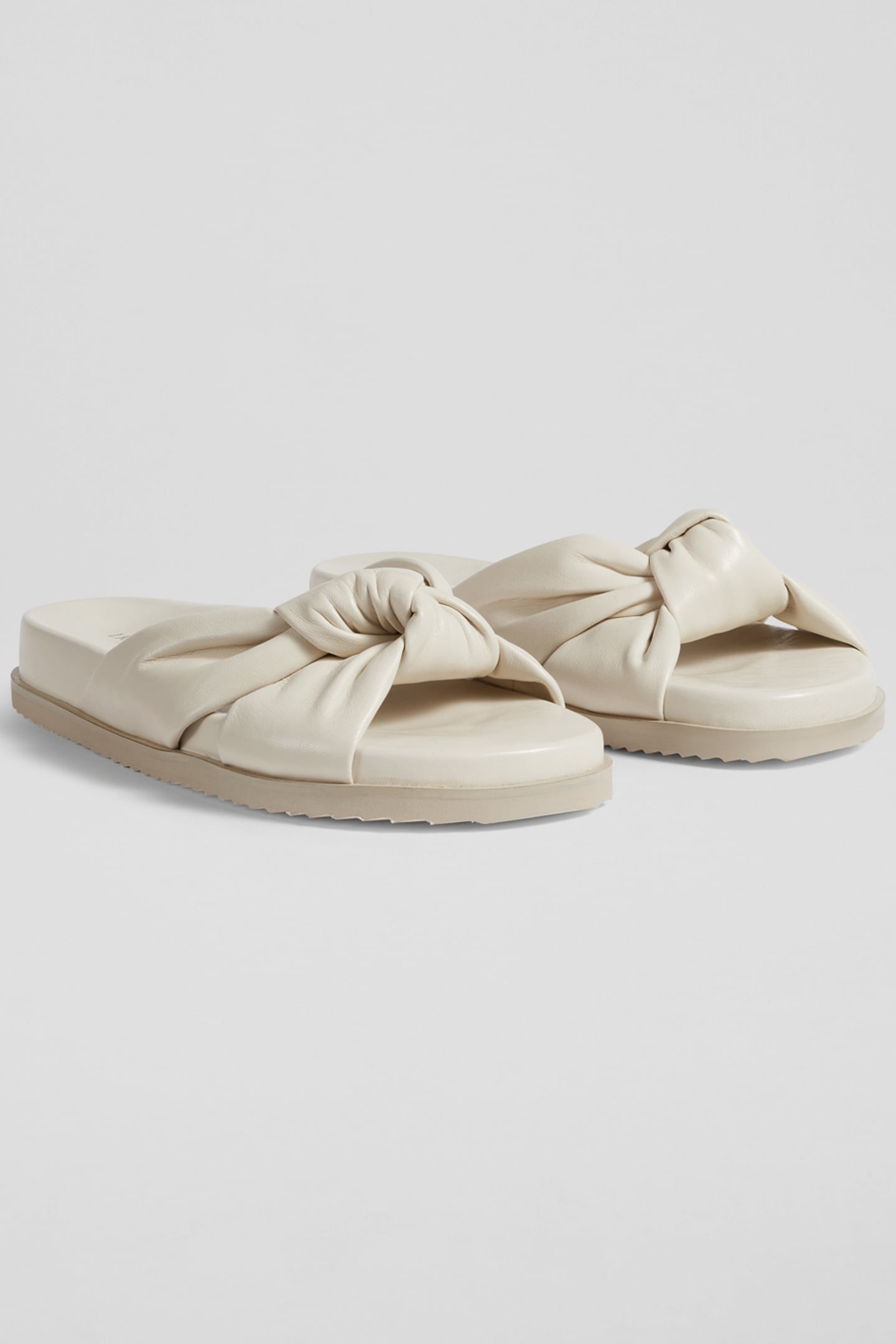 FS VALENCIA LEATHER KNOT ECRU 2