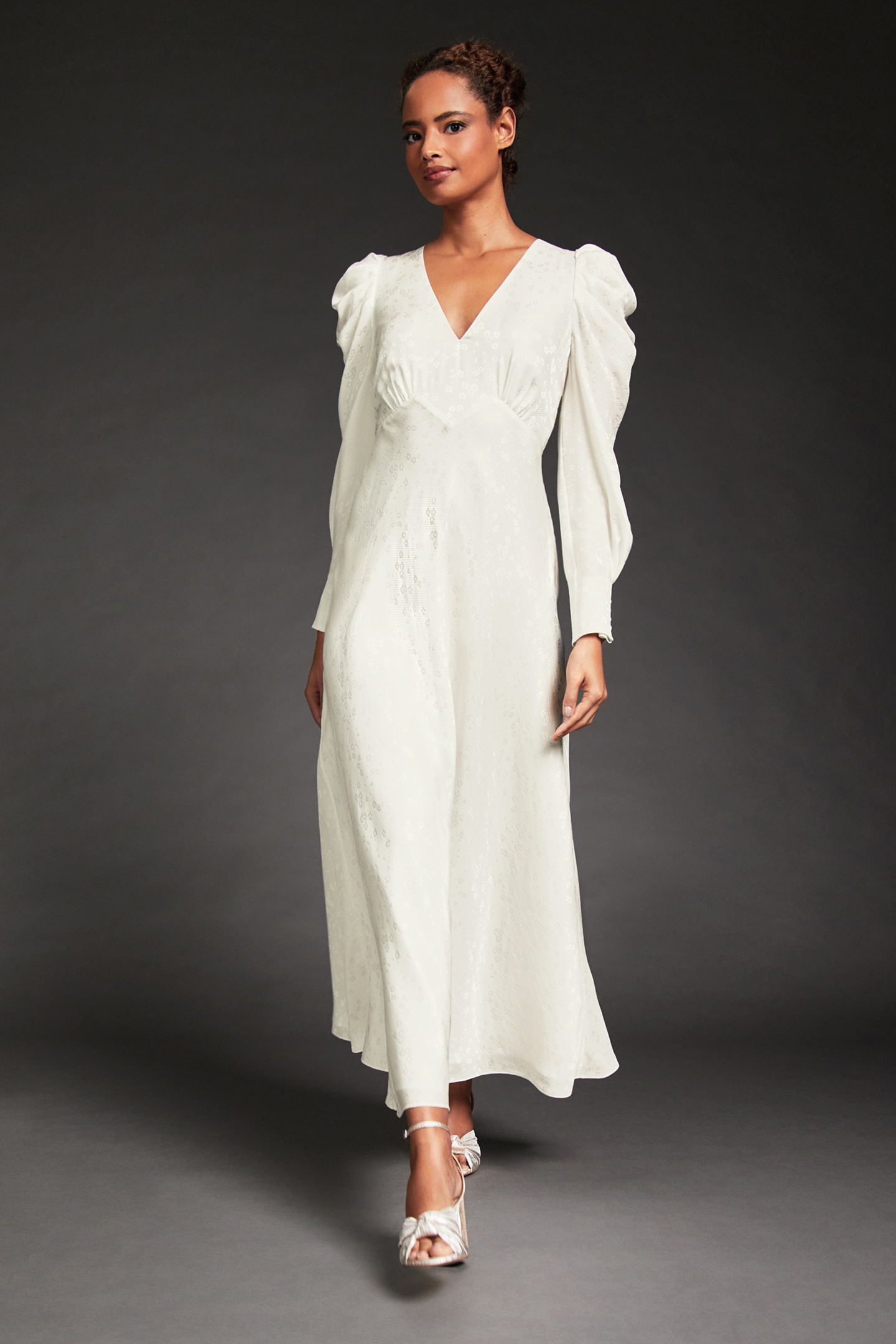 DR ROSE - V NECK BRIDAL IVORY 1