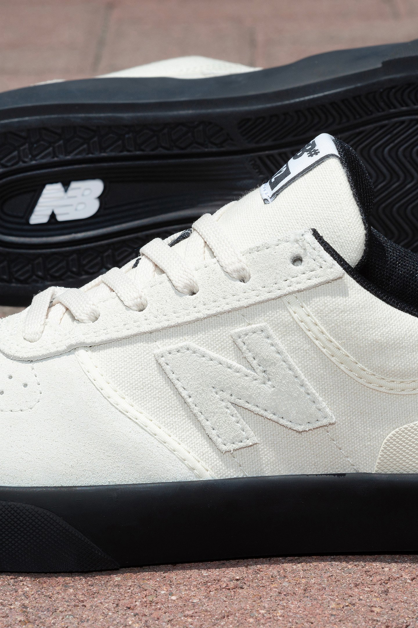NB NUMERIC 272 SEA SALT 9