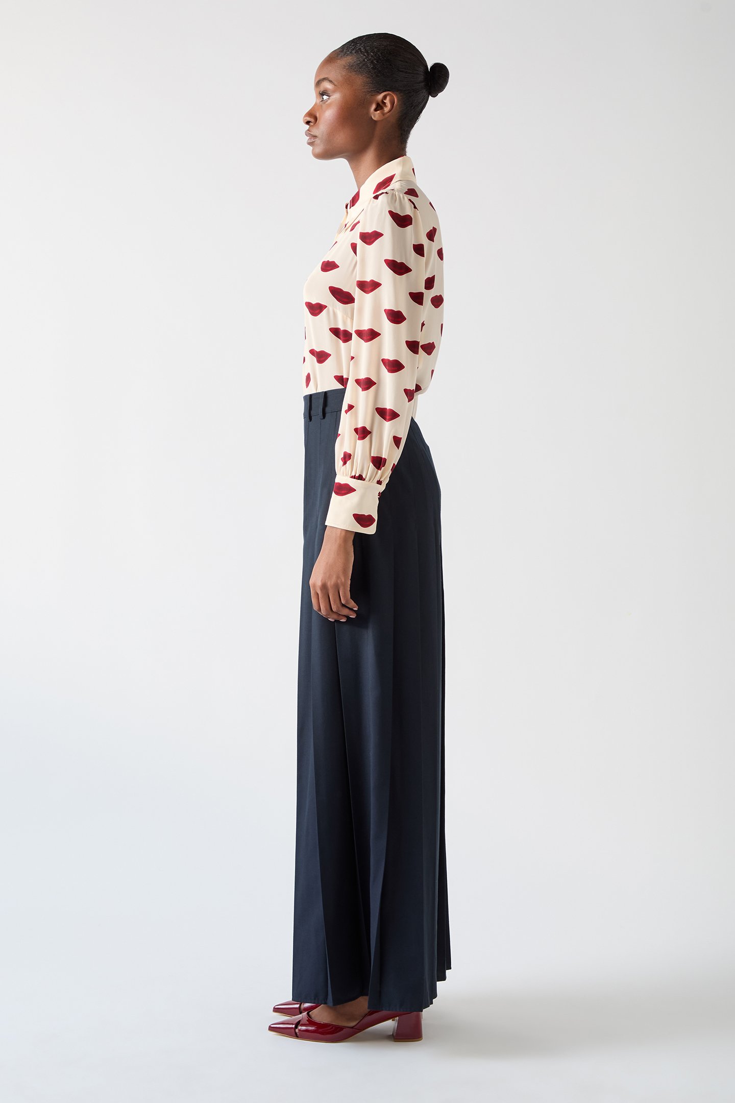 TW SONYA LIPS BLOUSE RED 2