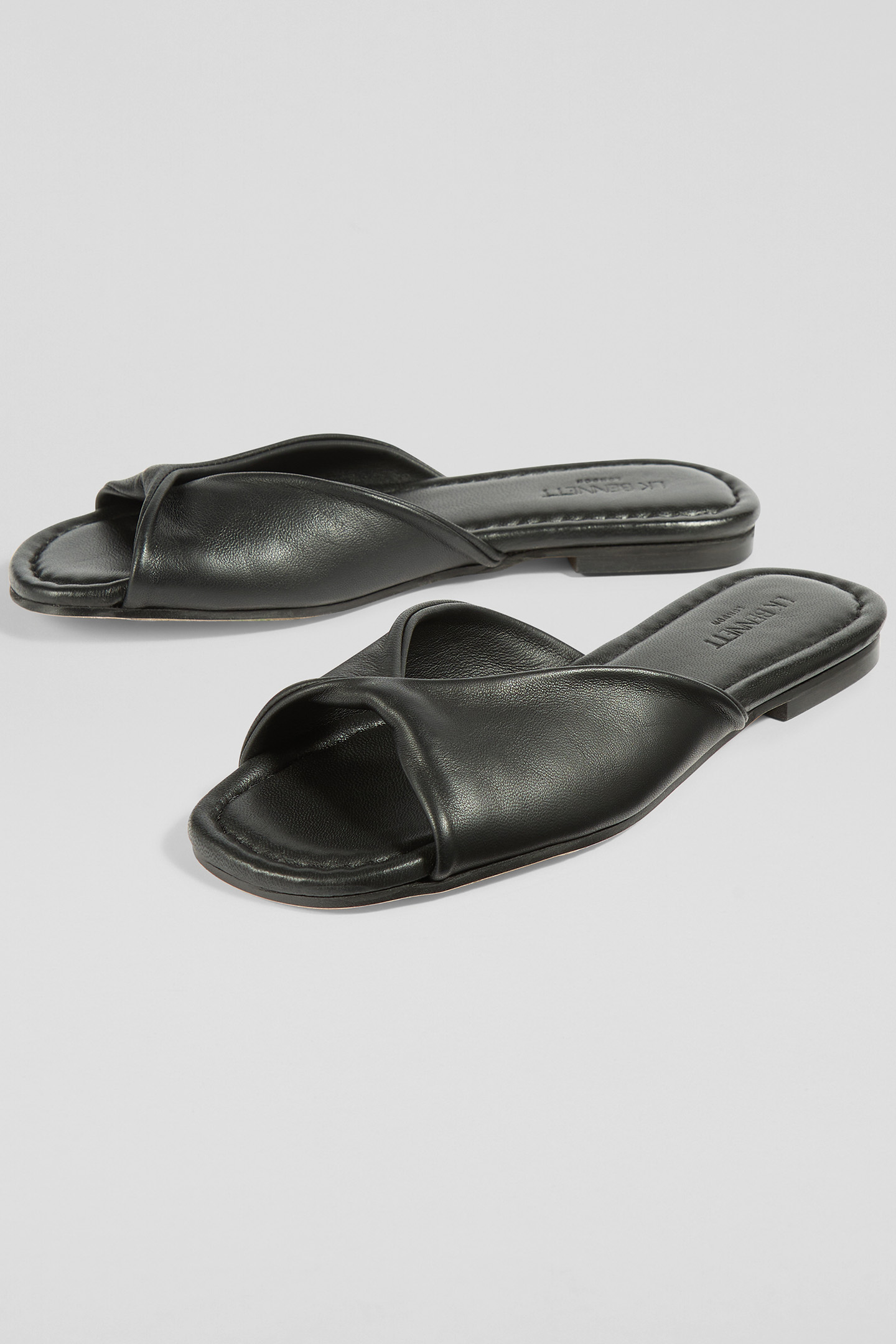 FLS CORA TWIST FRONT BLACK 3