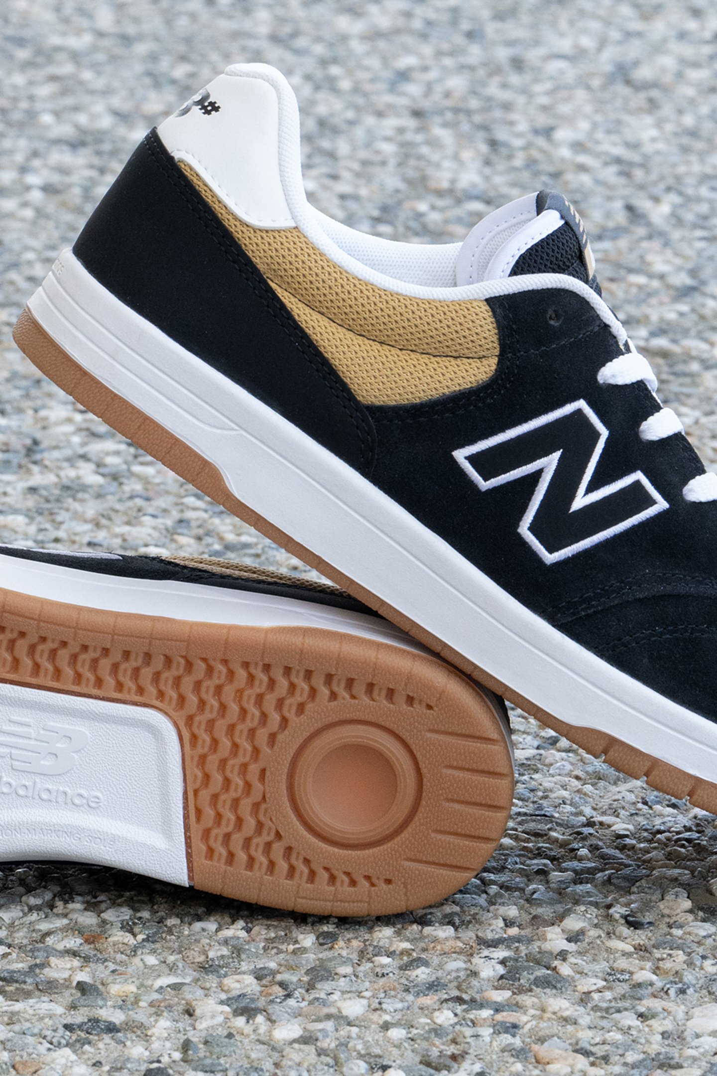 NB NUMERIC 425 BLACK 8