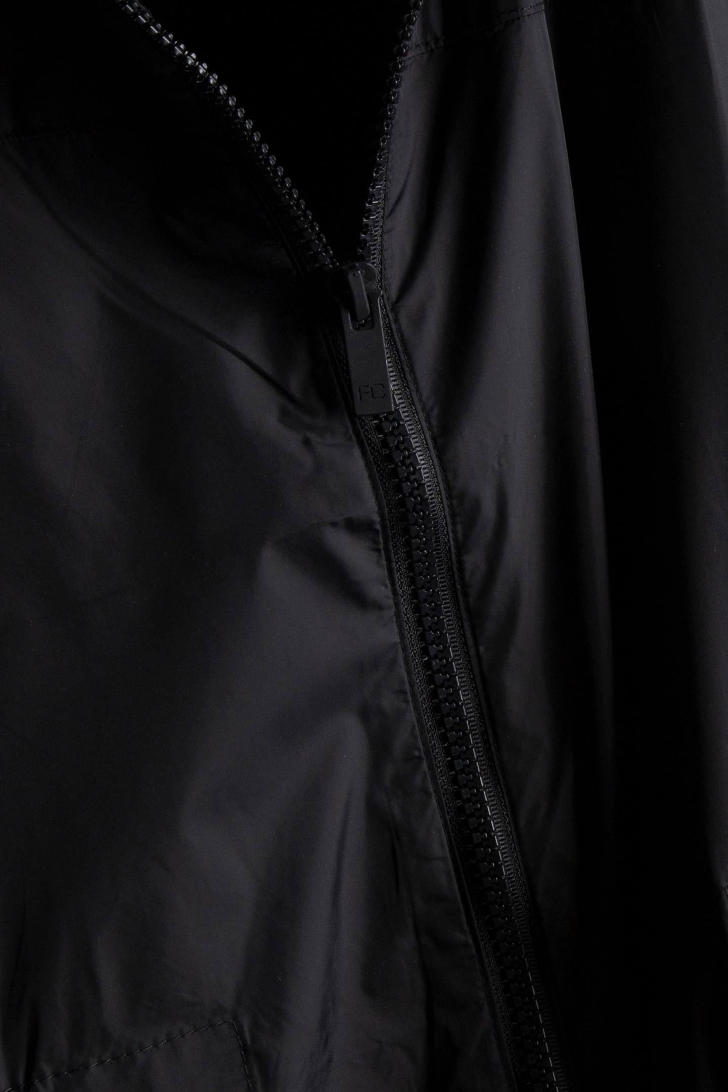 PARKA TECH BLACK 4